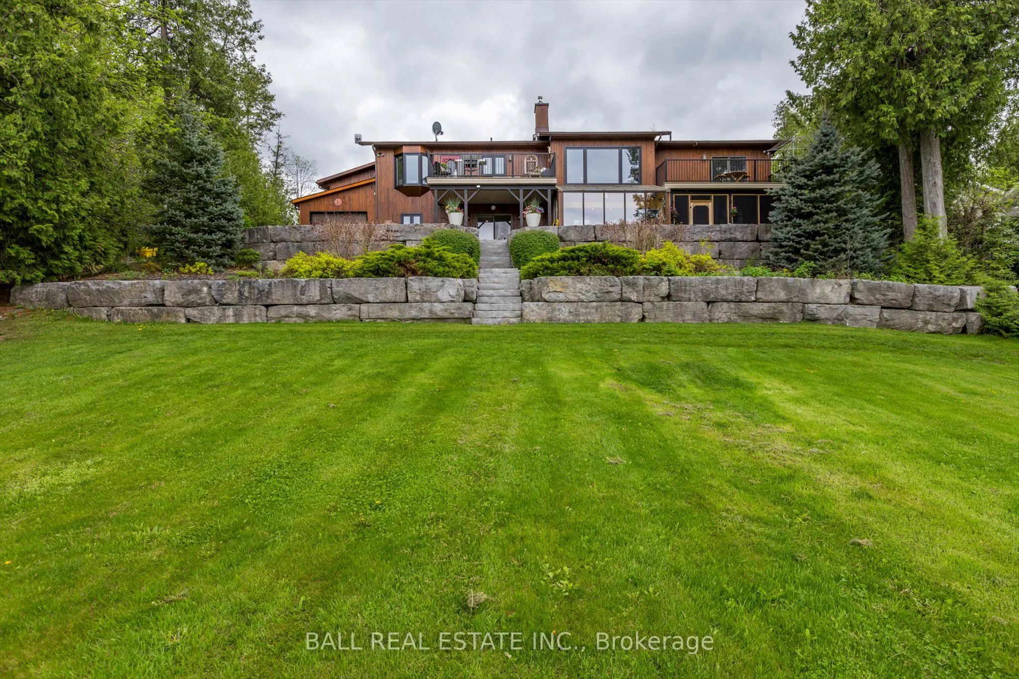 110 Lakeview Drive