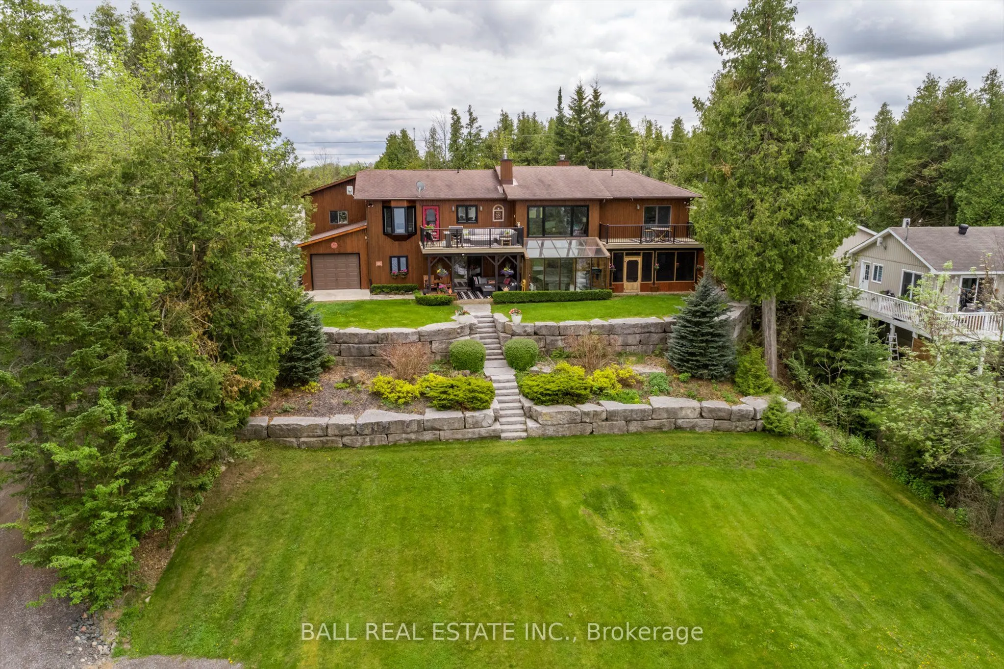 110 Lakeview Drive