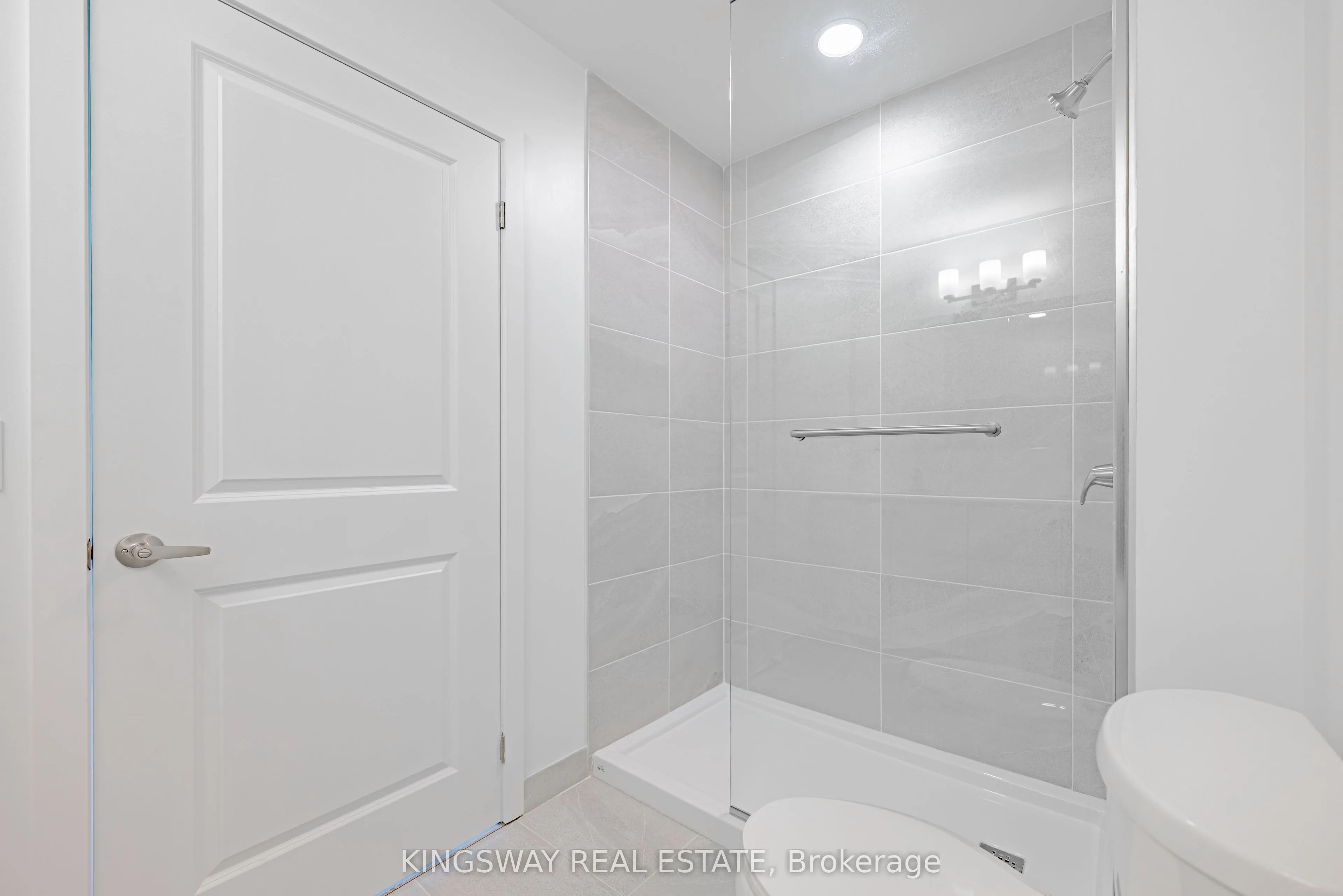 19B West Street N #303