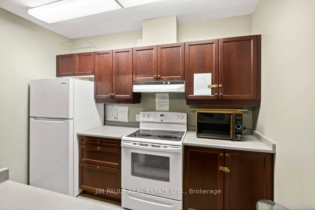 77 Governors Road, #306