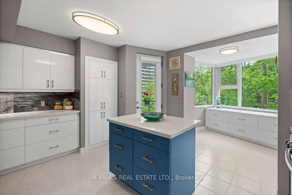 77 Governors Road, #306