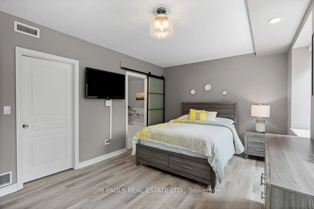 77 Governors Road, #306