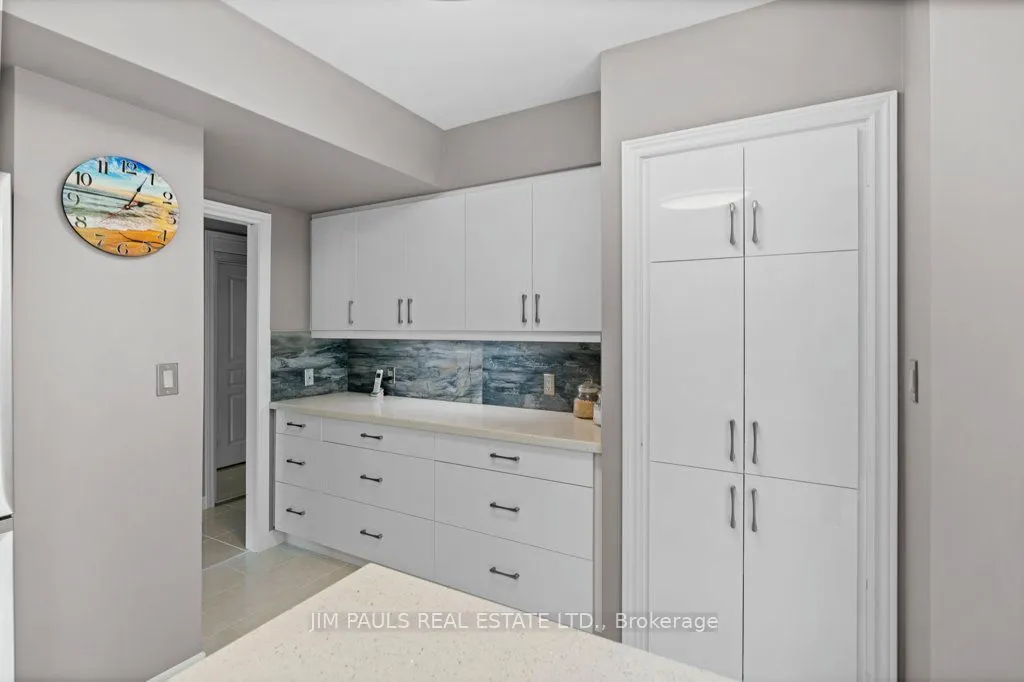 77 Governors Road, #306