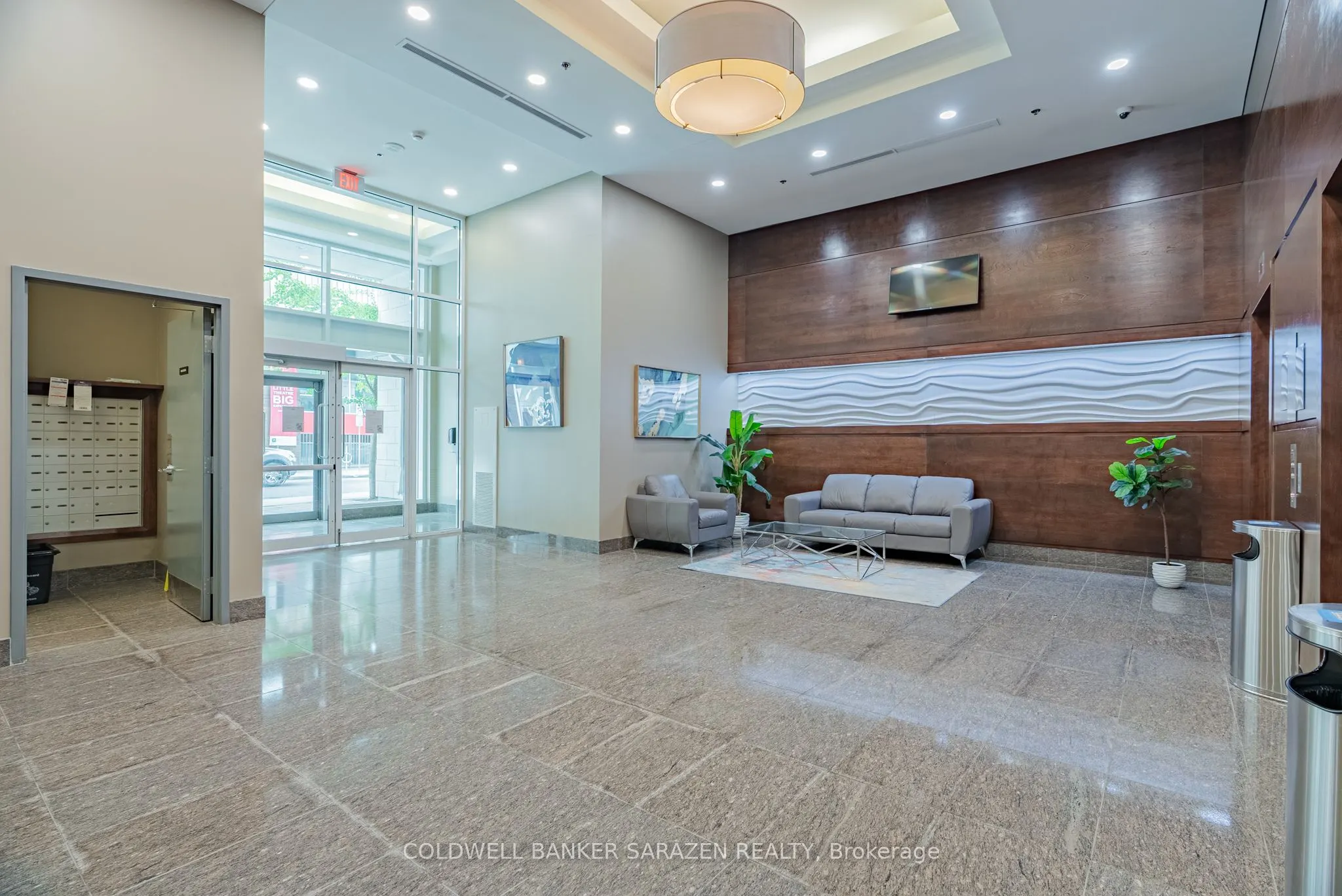 238 Besserer Street, #1015