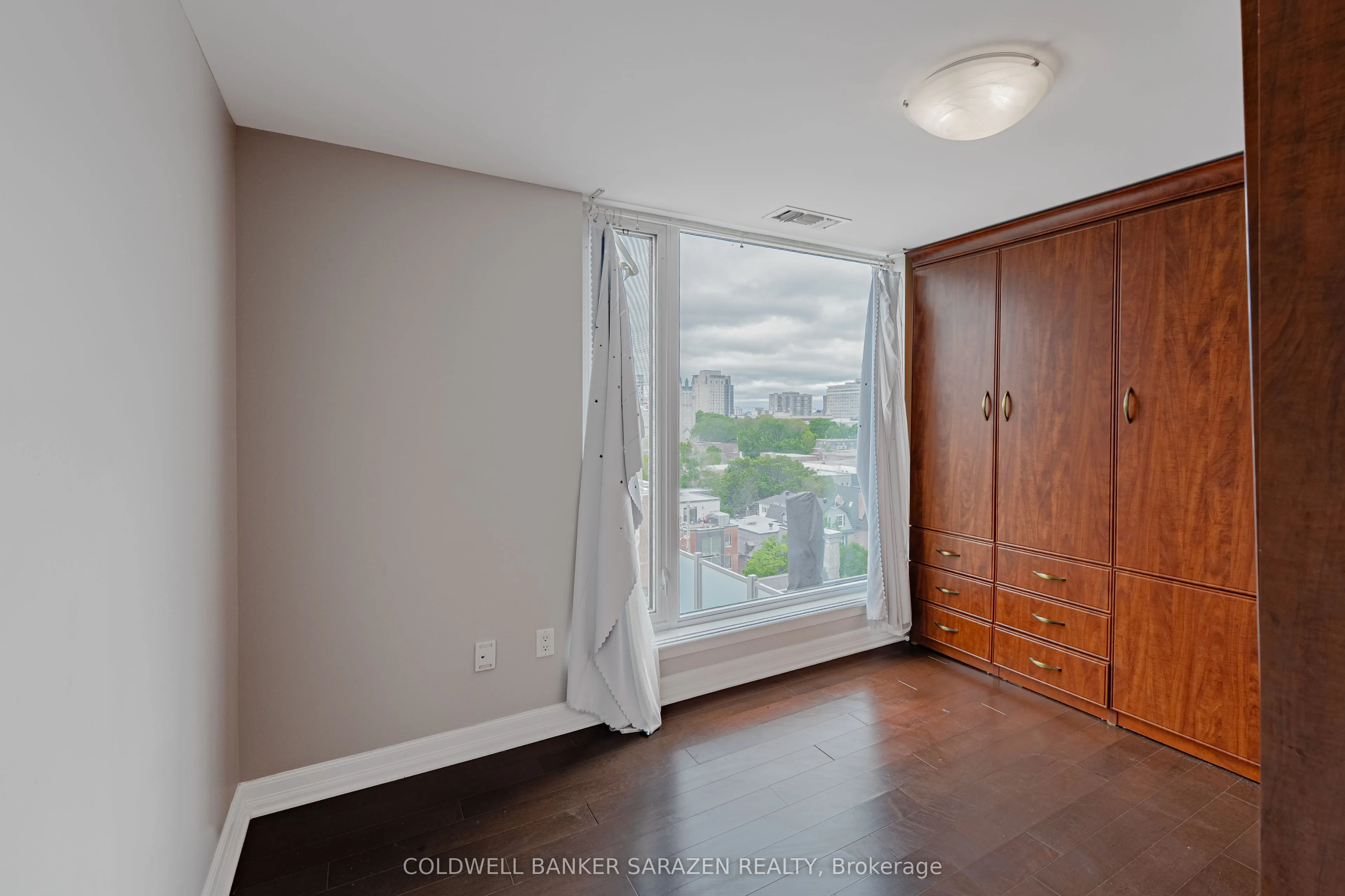 238 Besserer Street, #1015