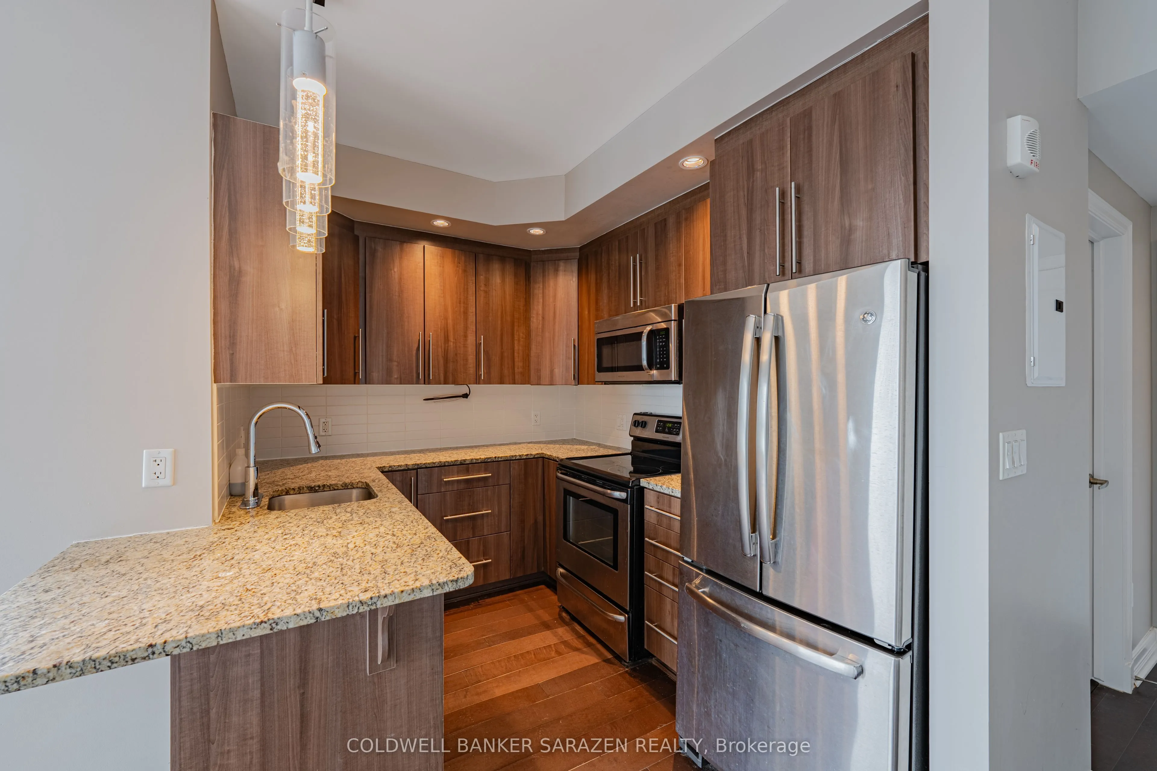 238 Besserer Street, #1015