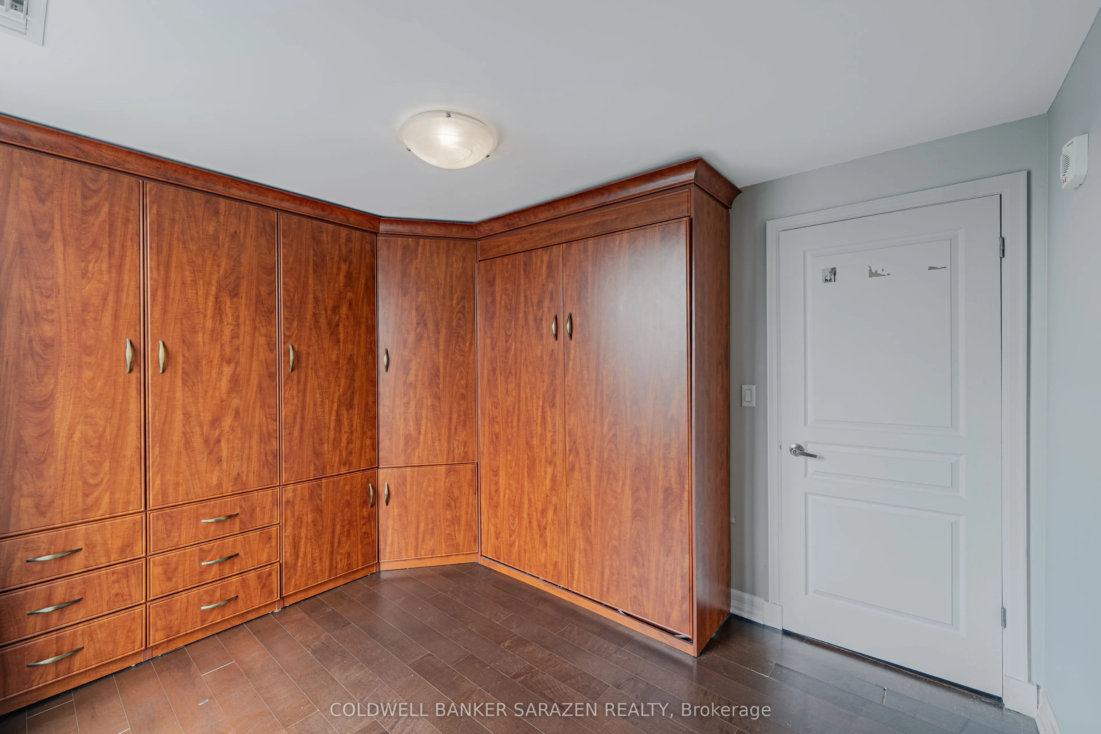 238 Besserer Street, #1015