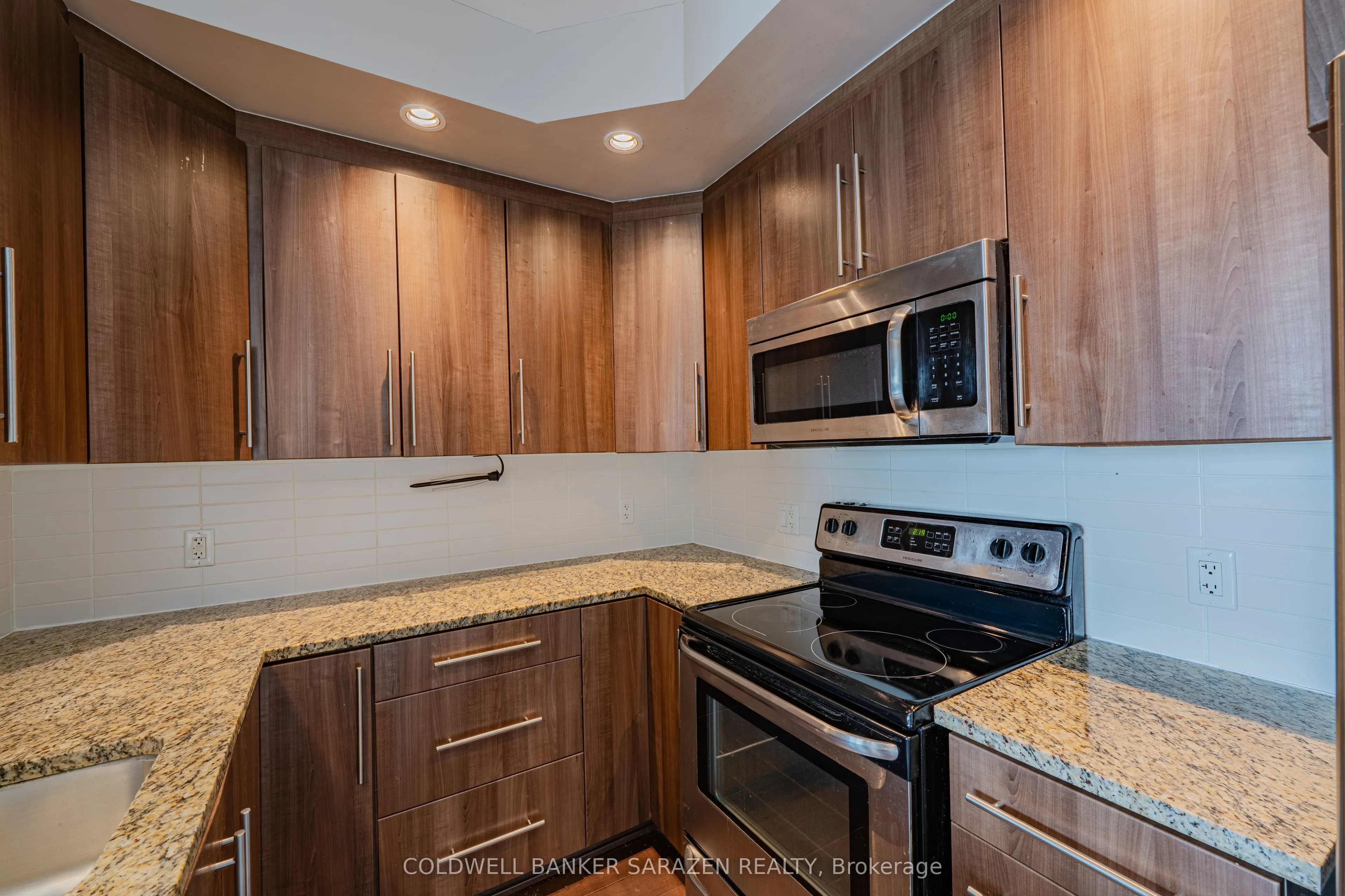 238 Besserer Street, #1015