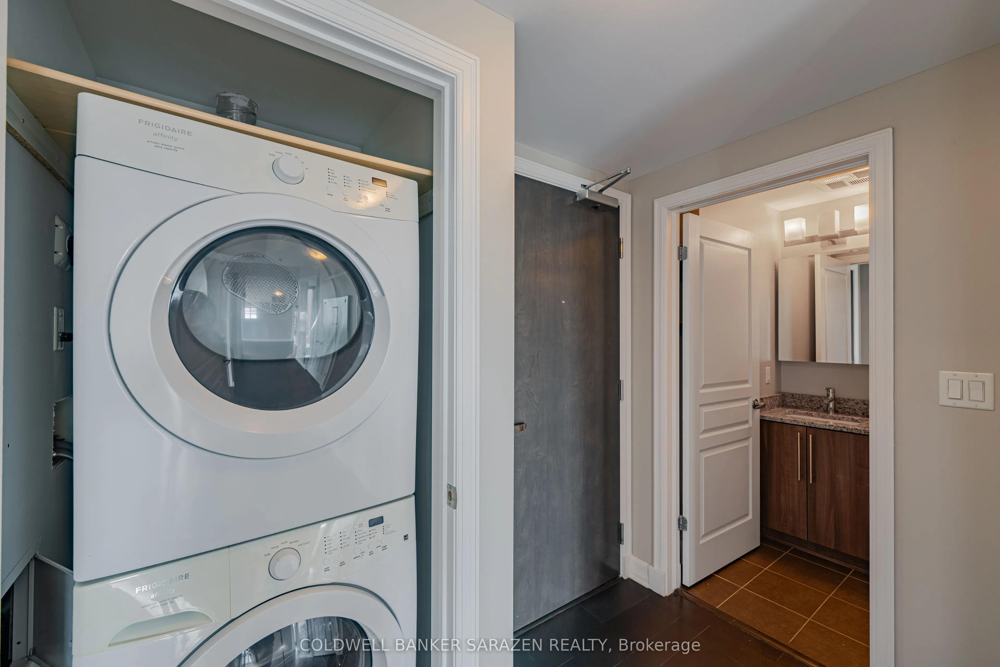 238 Besserer Street, #1015
