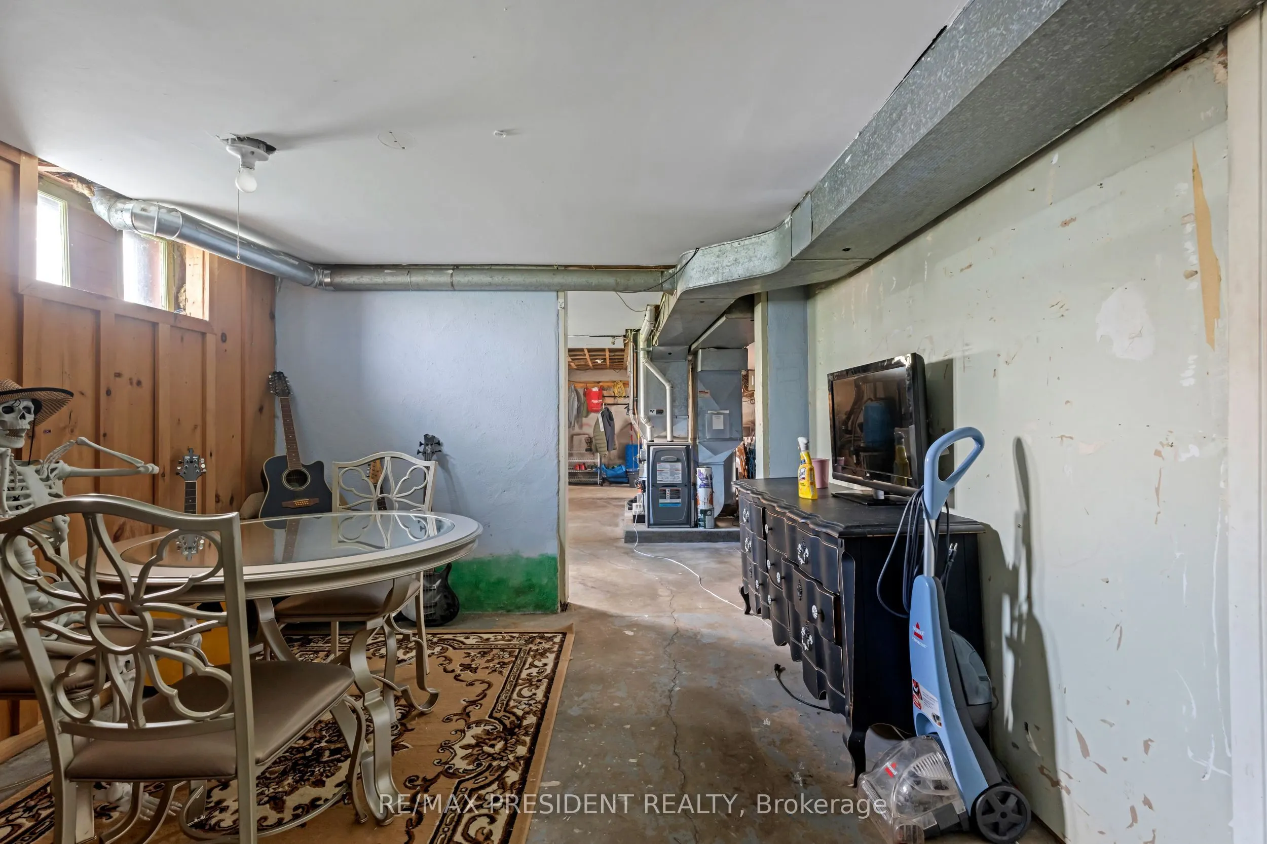 1224 Parkinson Road