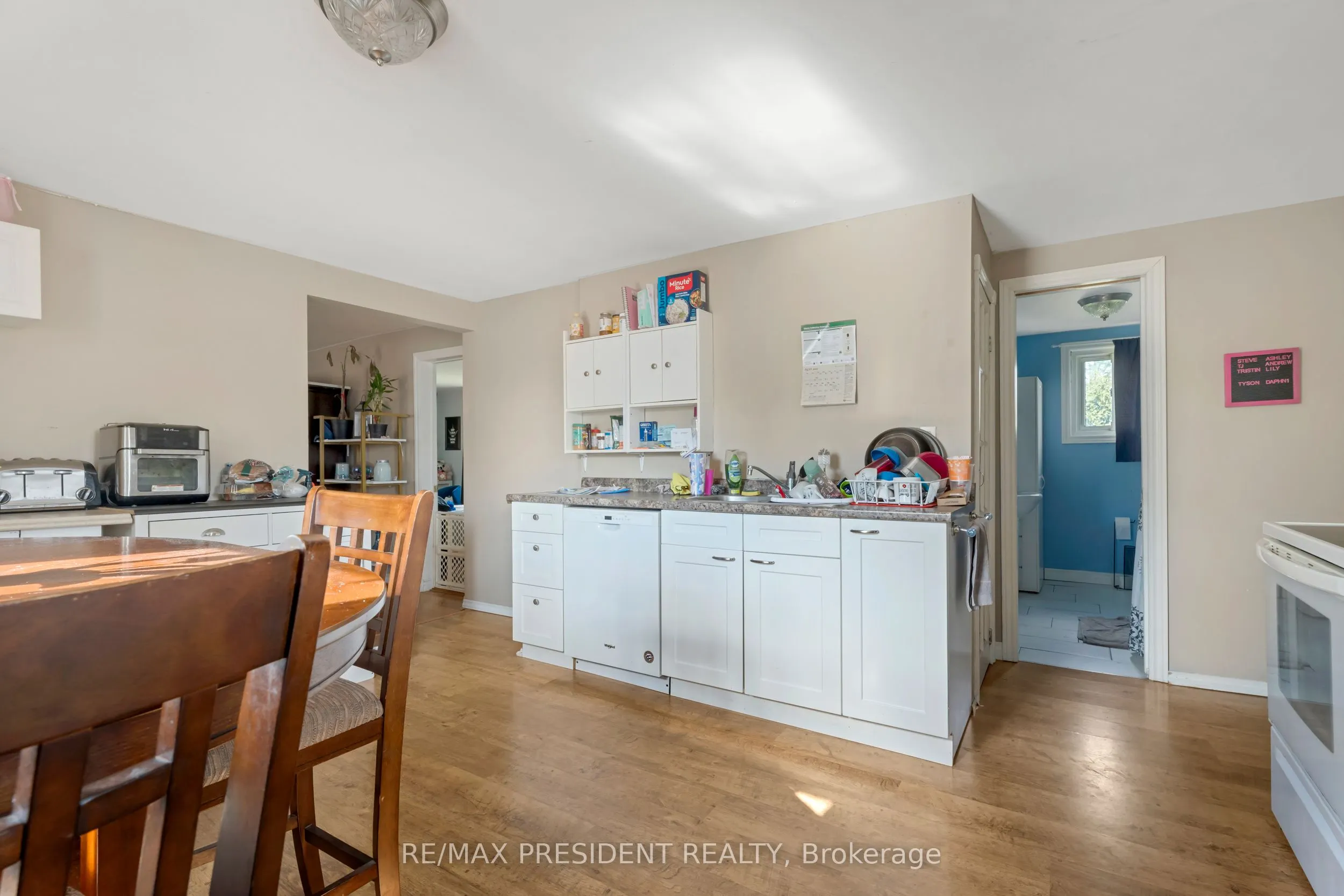 1224 Parkinson Road
