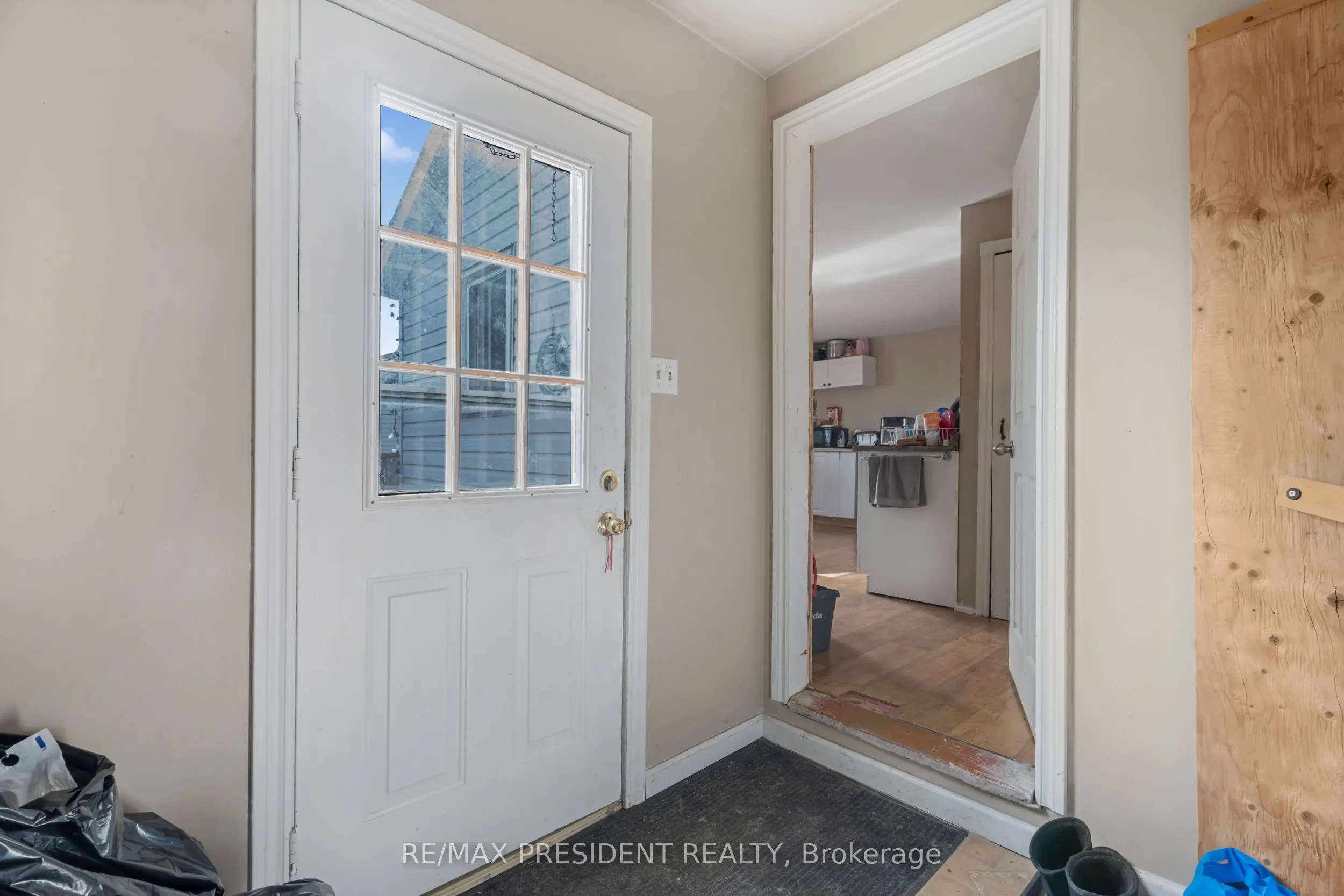 1224 Parkinson Road