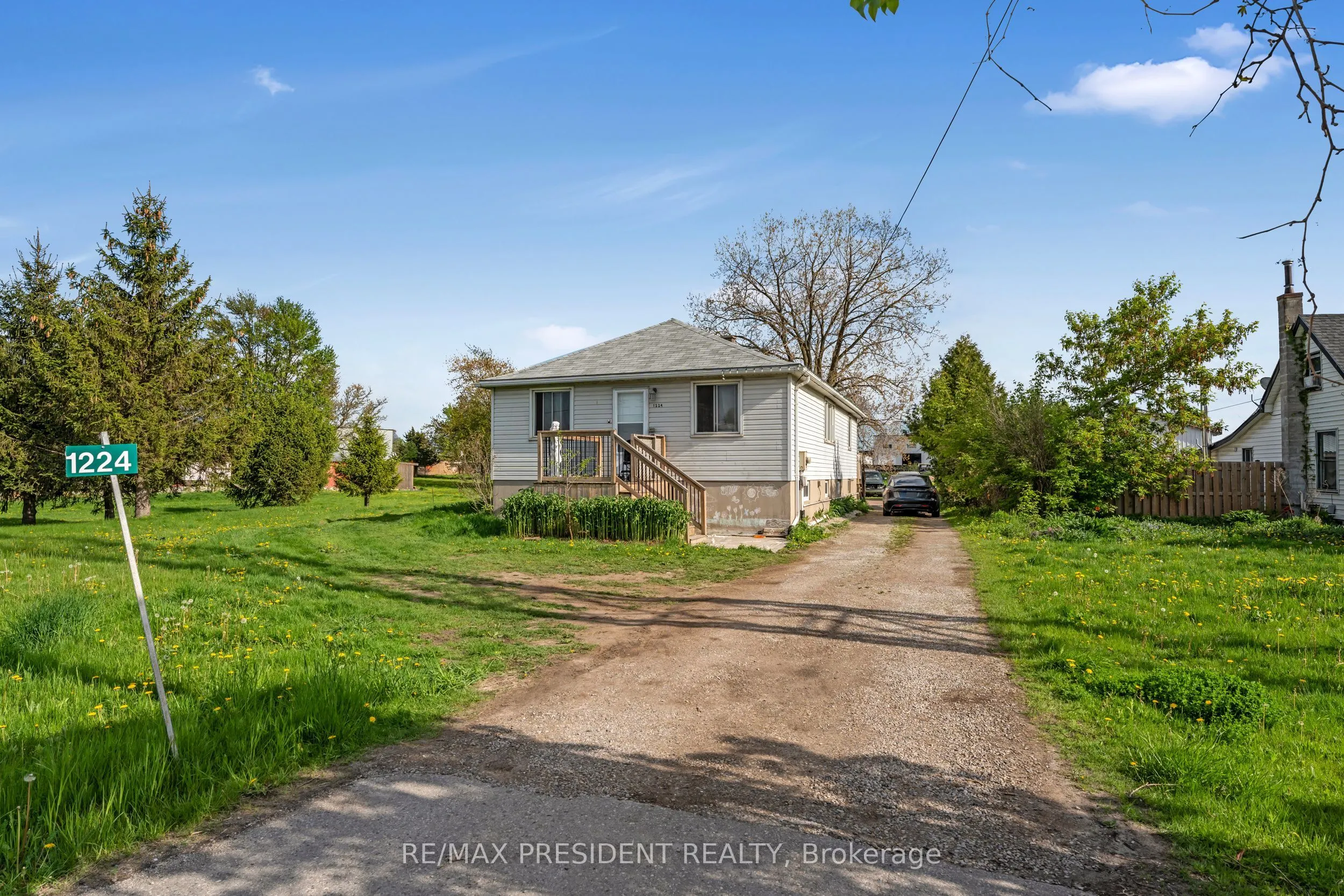 1224 Parkinson Road