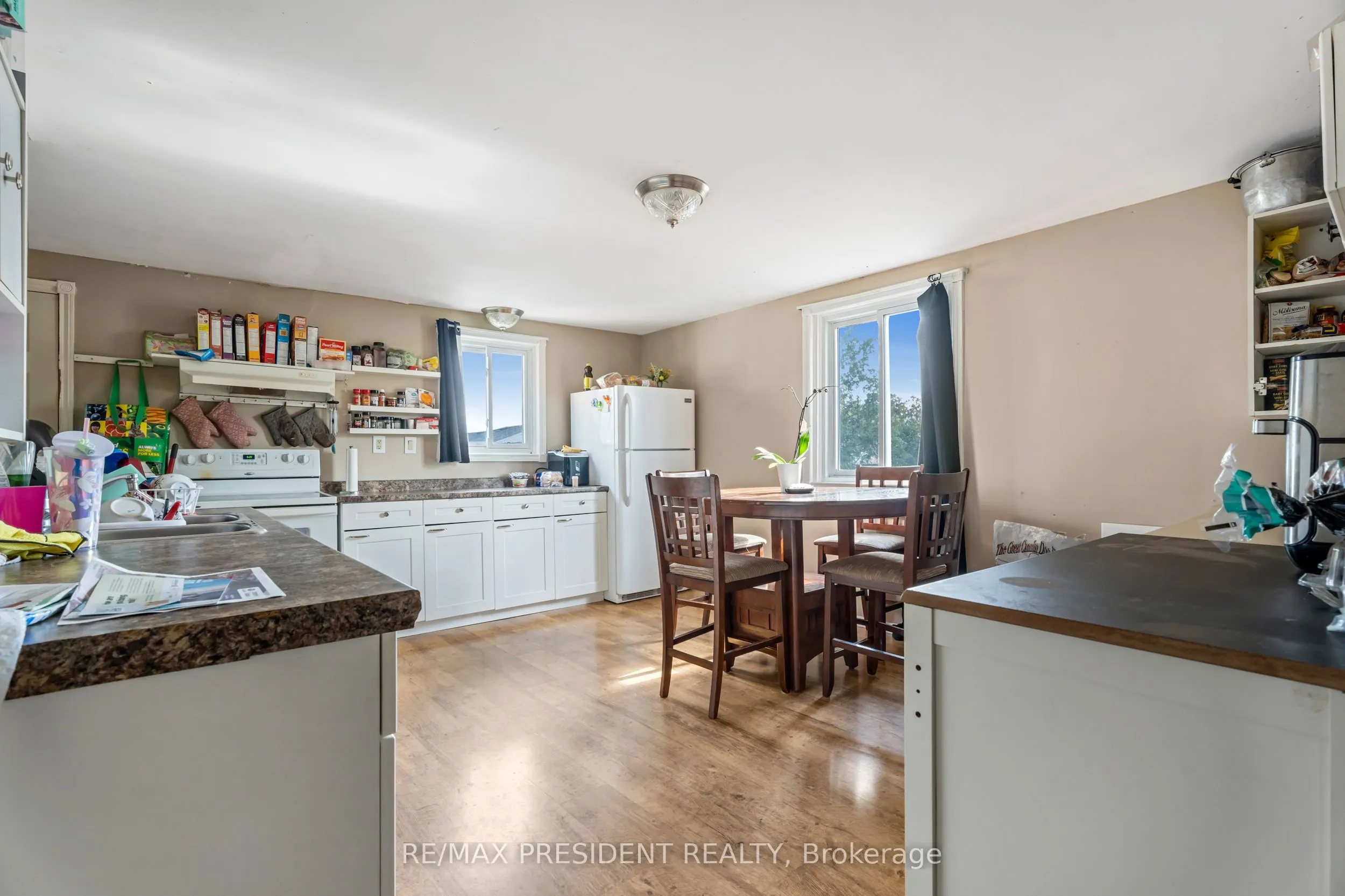 1224 Parkinson Road