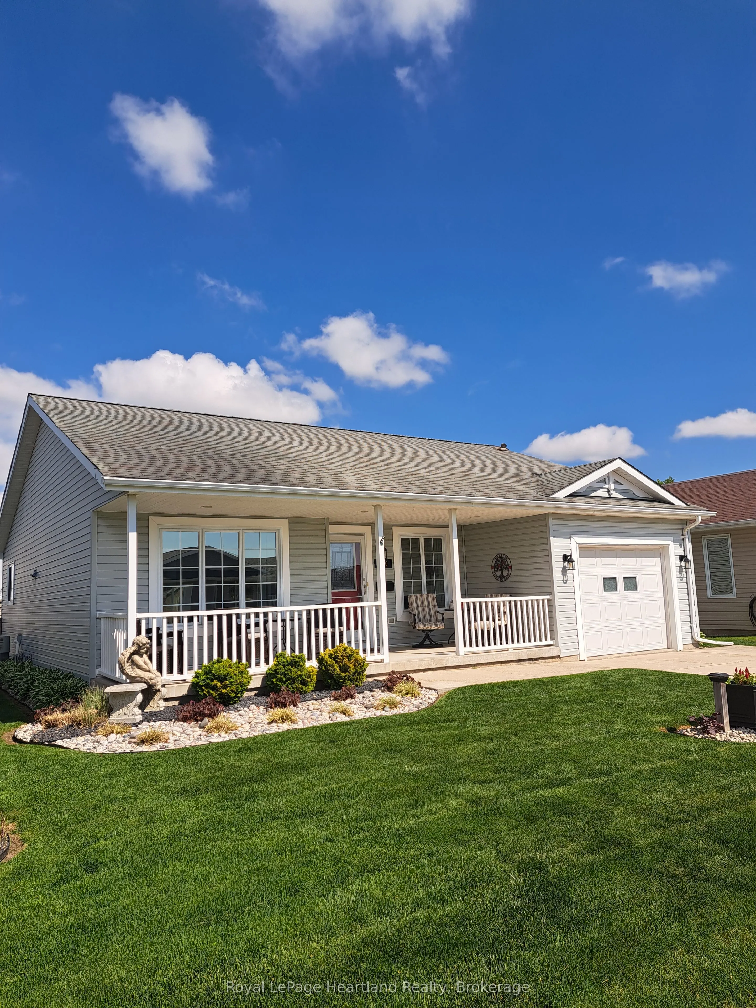 460 Richard Crescent, #0