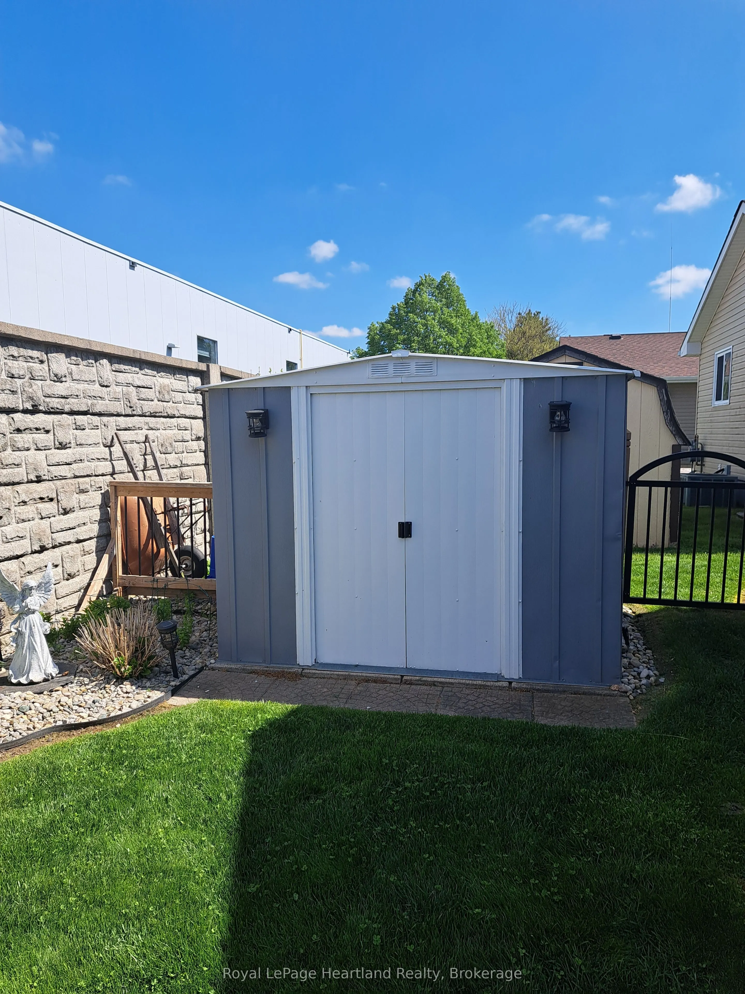 460 Richard Crescent, #0
