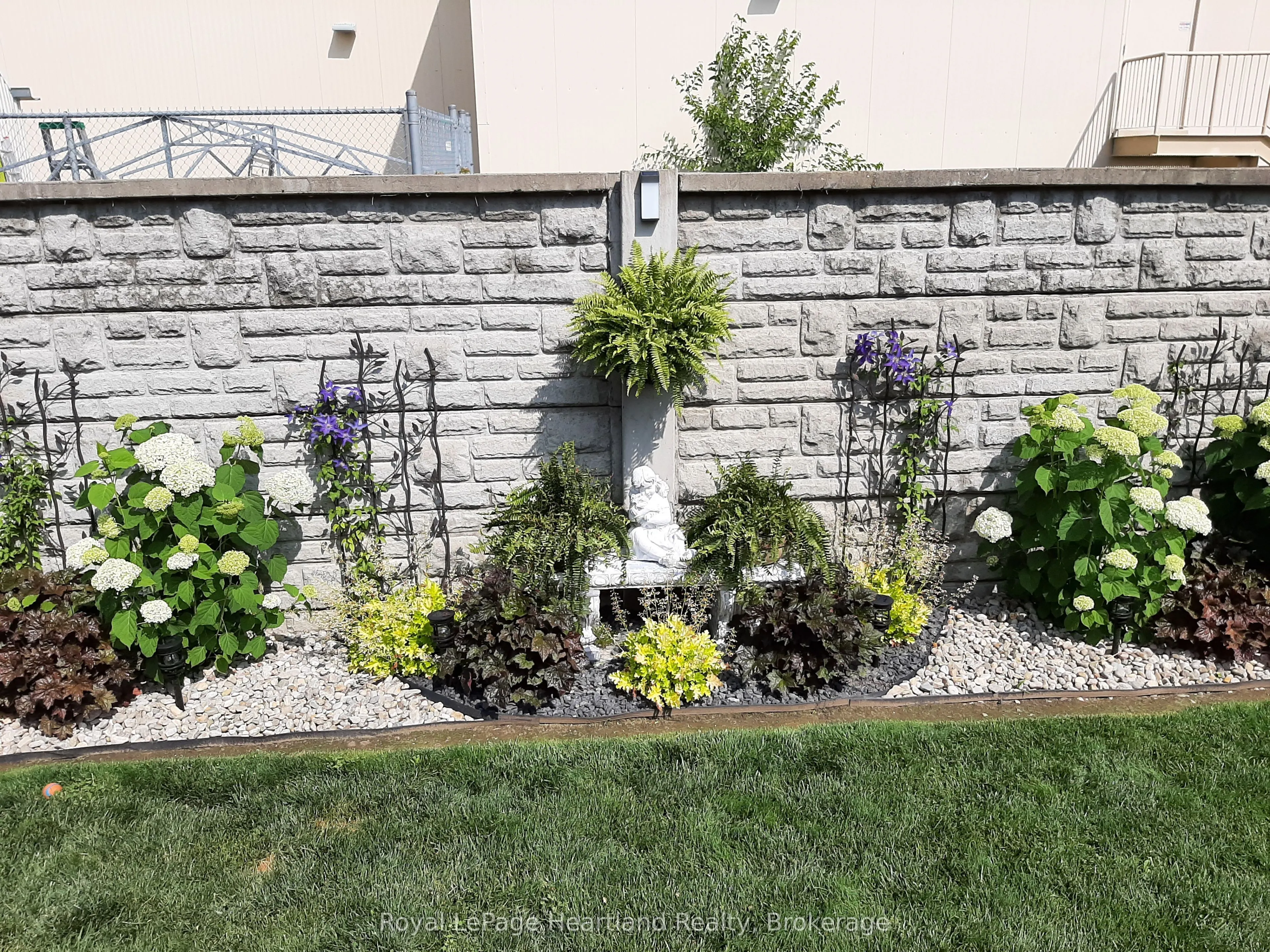 460 Richard Crescent, #0