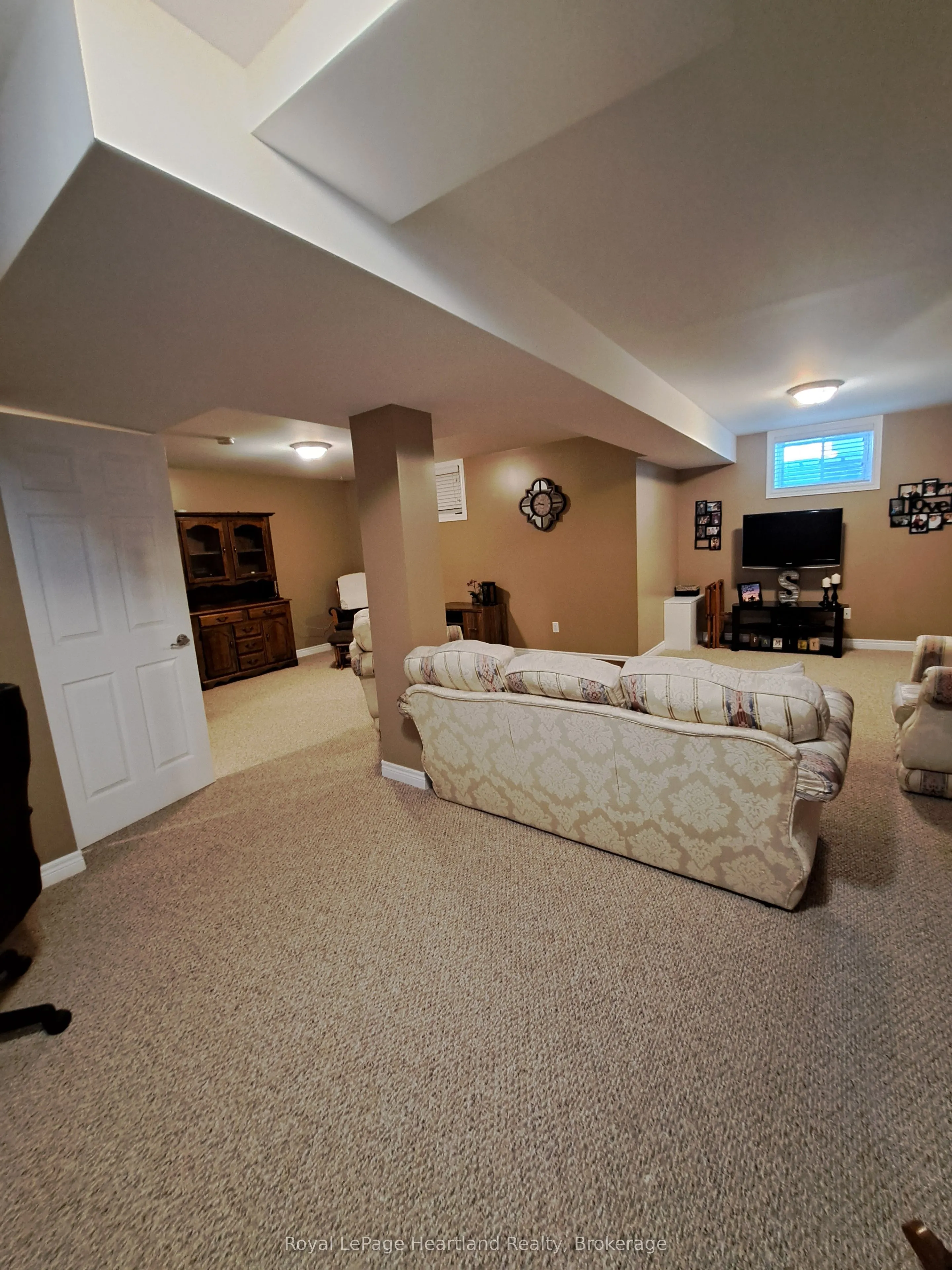 460 Richard Crescent, #0
