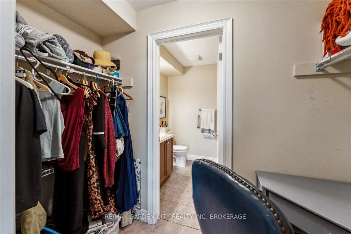 3945 VILLAGE CREEK Drive