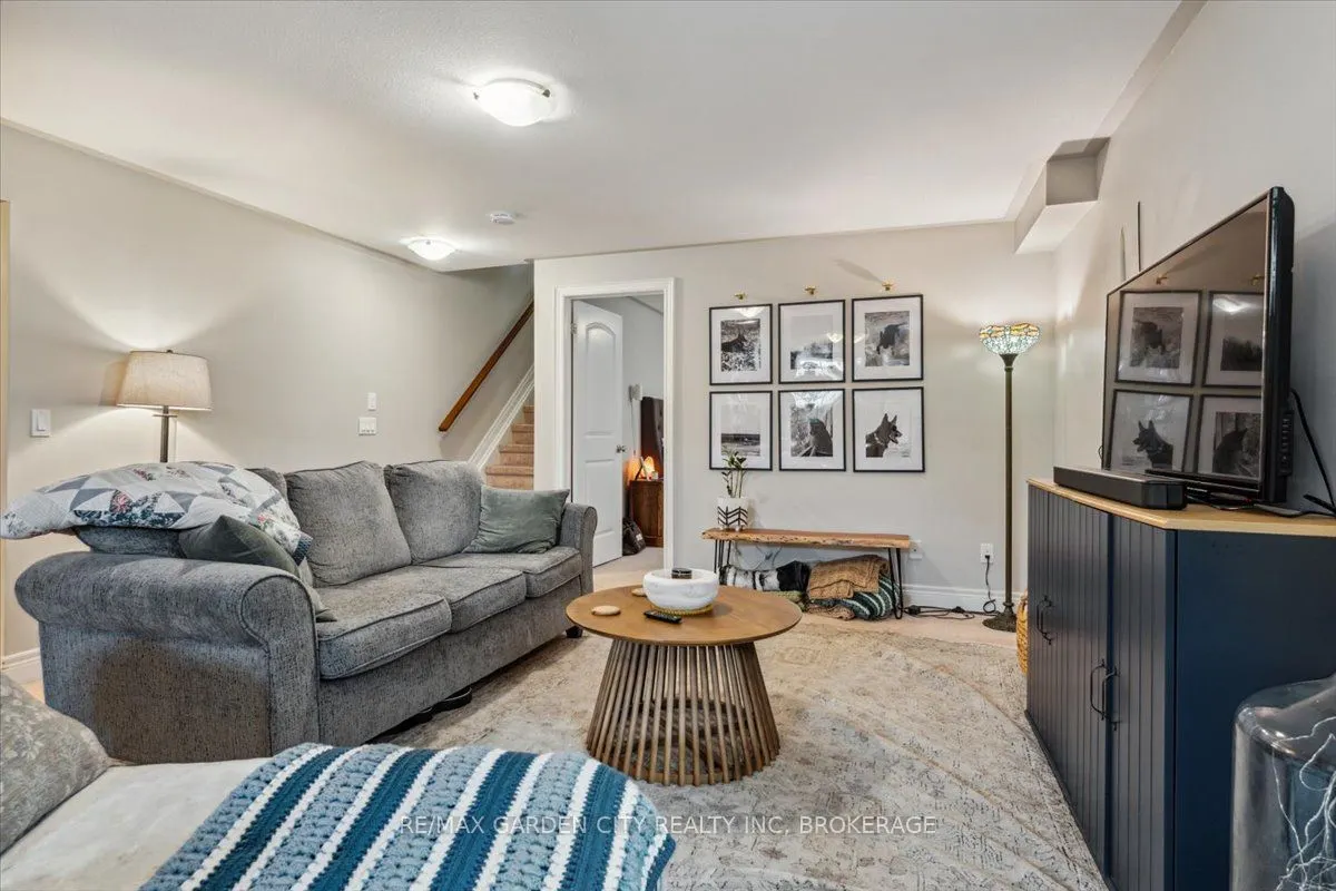3945 VILLAGE CREEK Drive