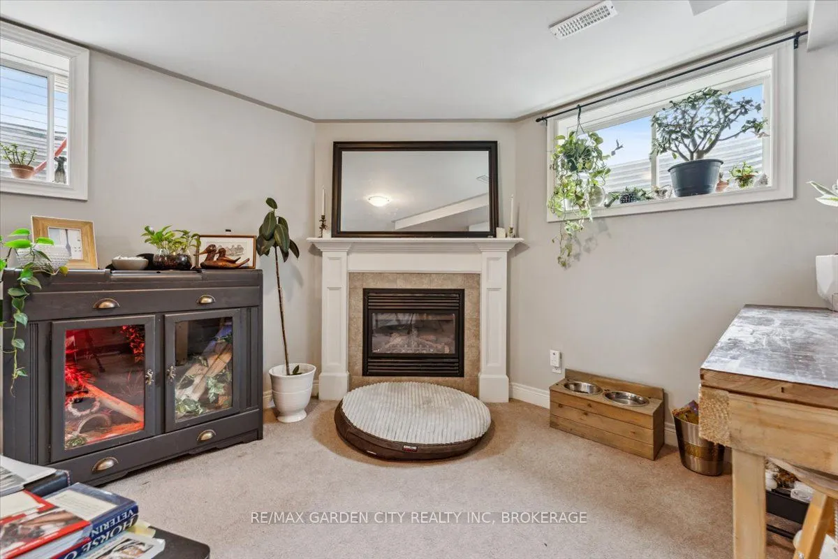 3945 VILLAGE CREEK Drive