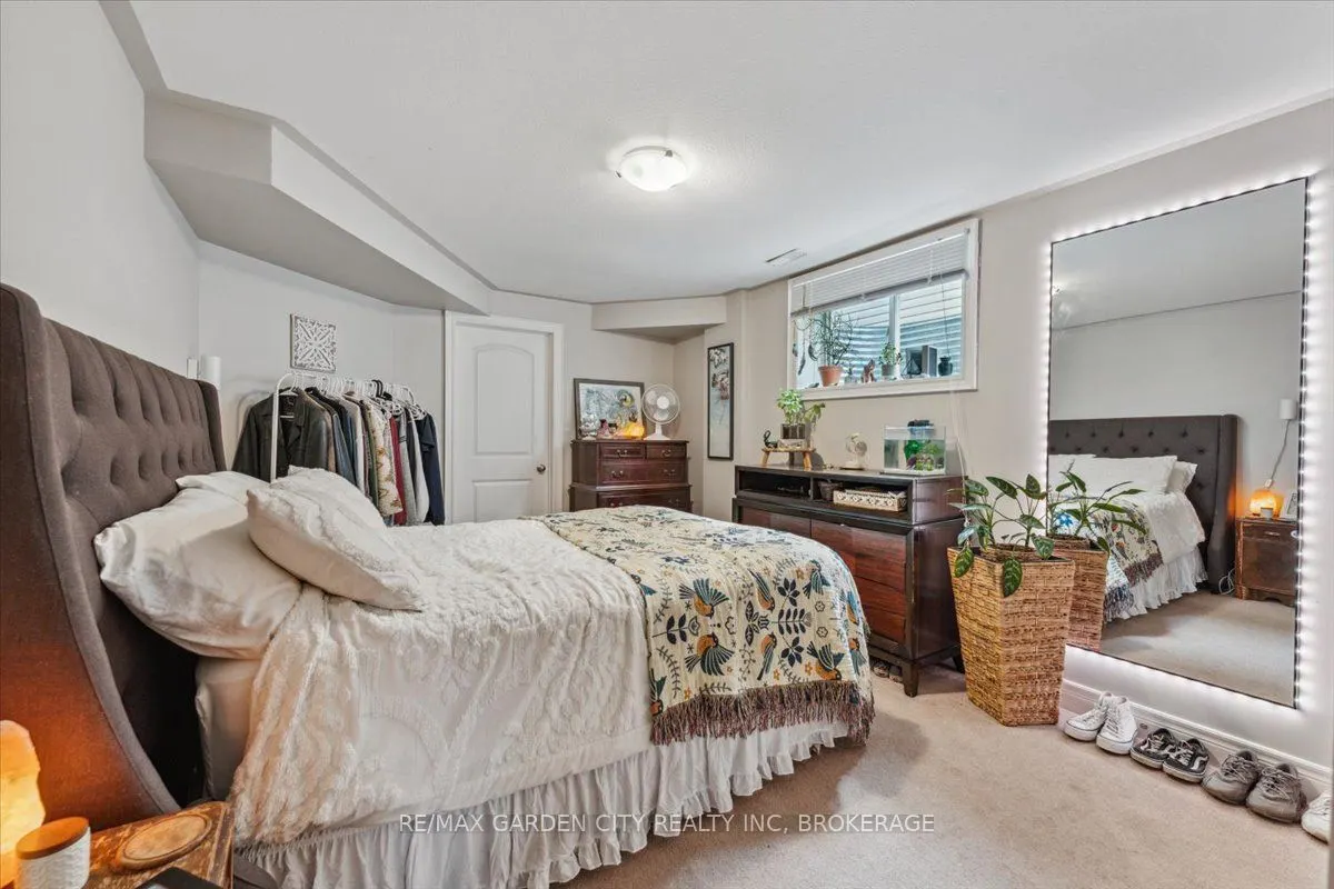 3945 VILLAGE CREEK Drive
