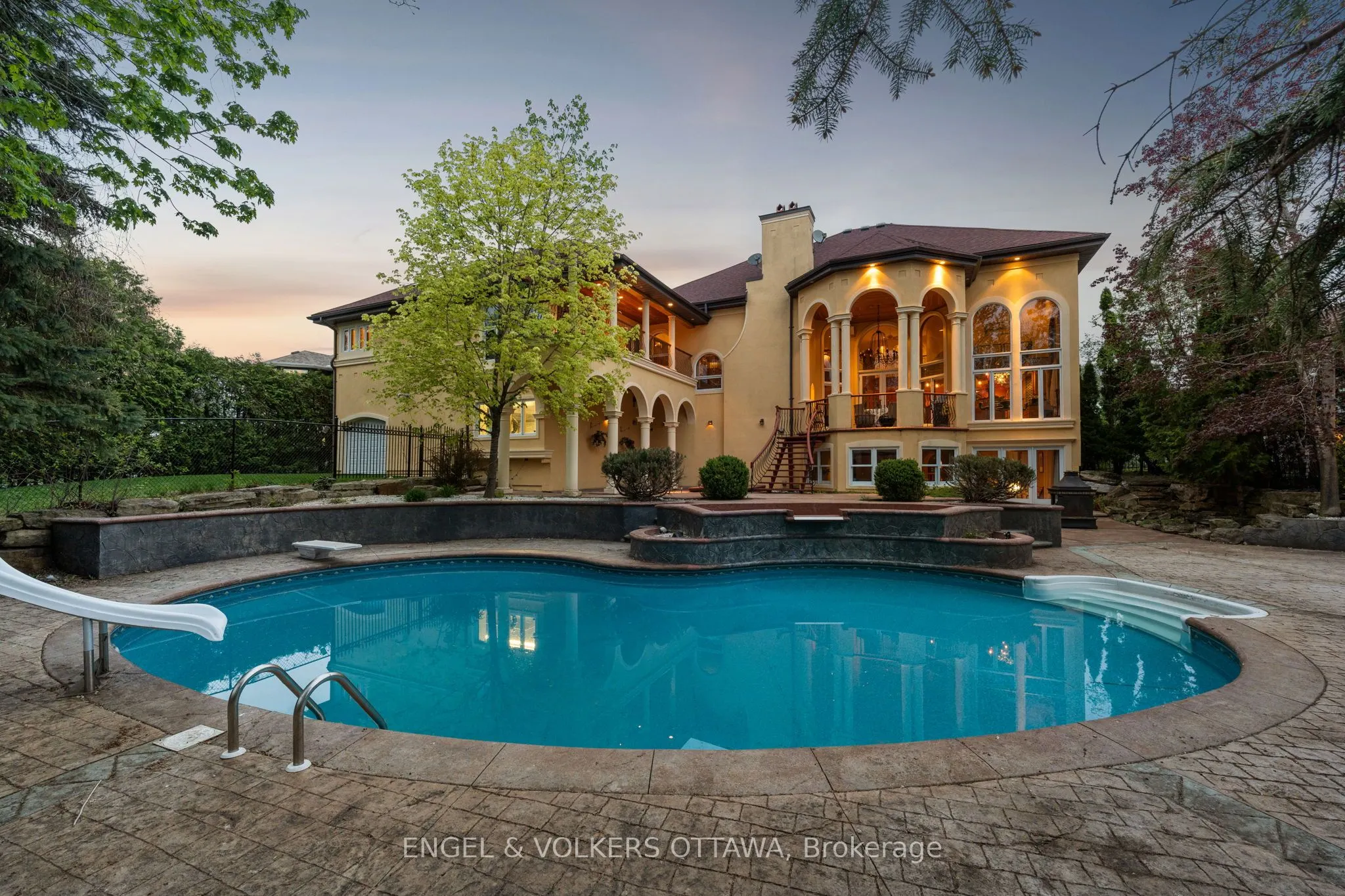 6 Cypress Gardens