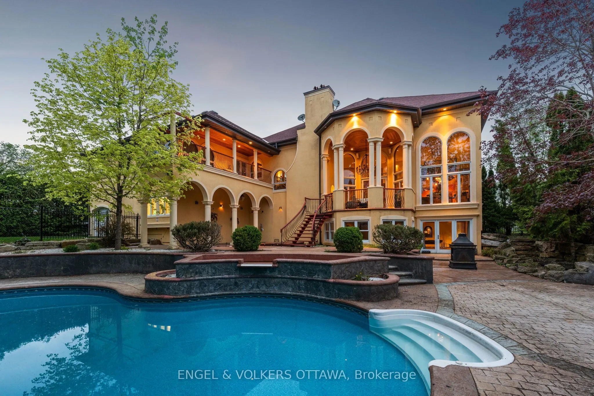 6 Cypress Gardens