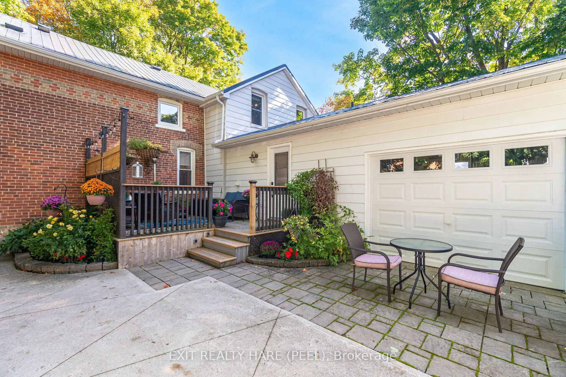 51 Osprey Street S