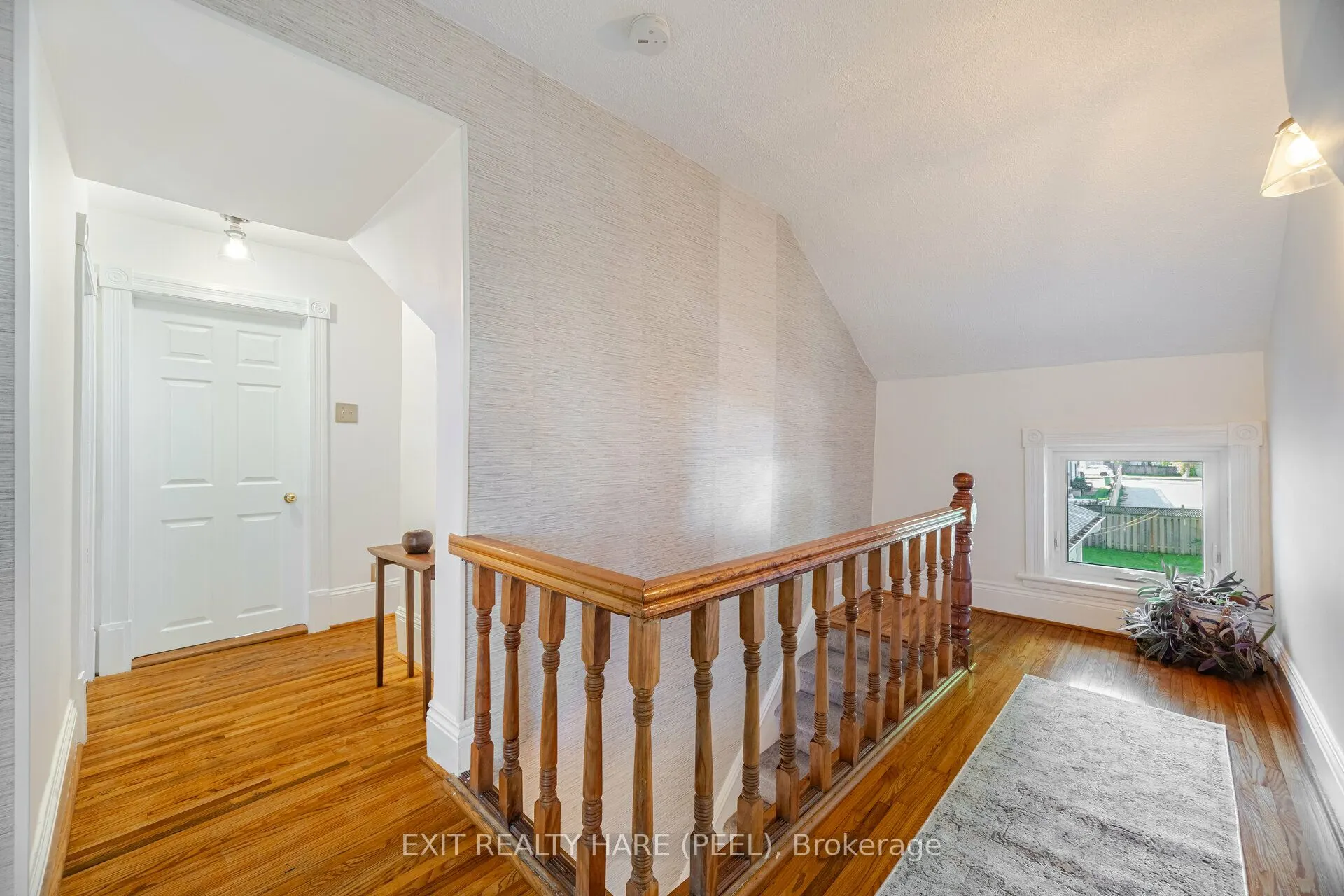 51 Osprey Street S