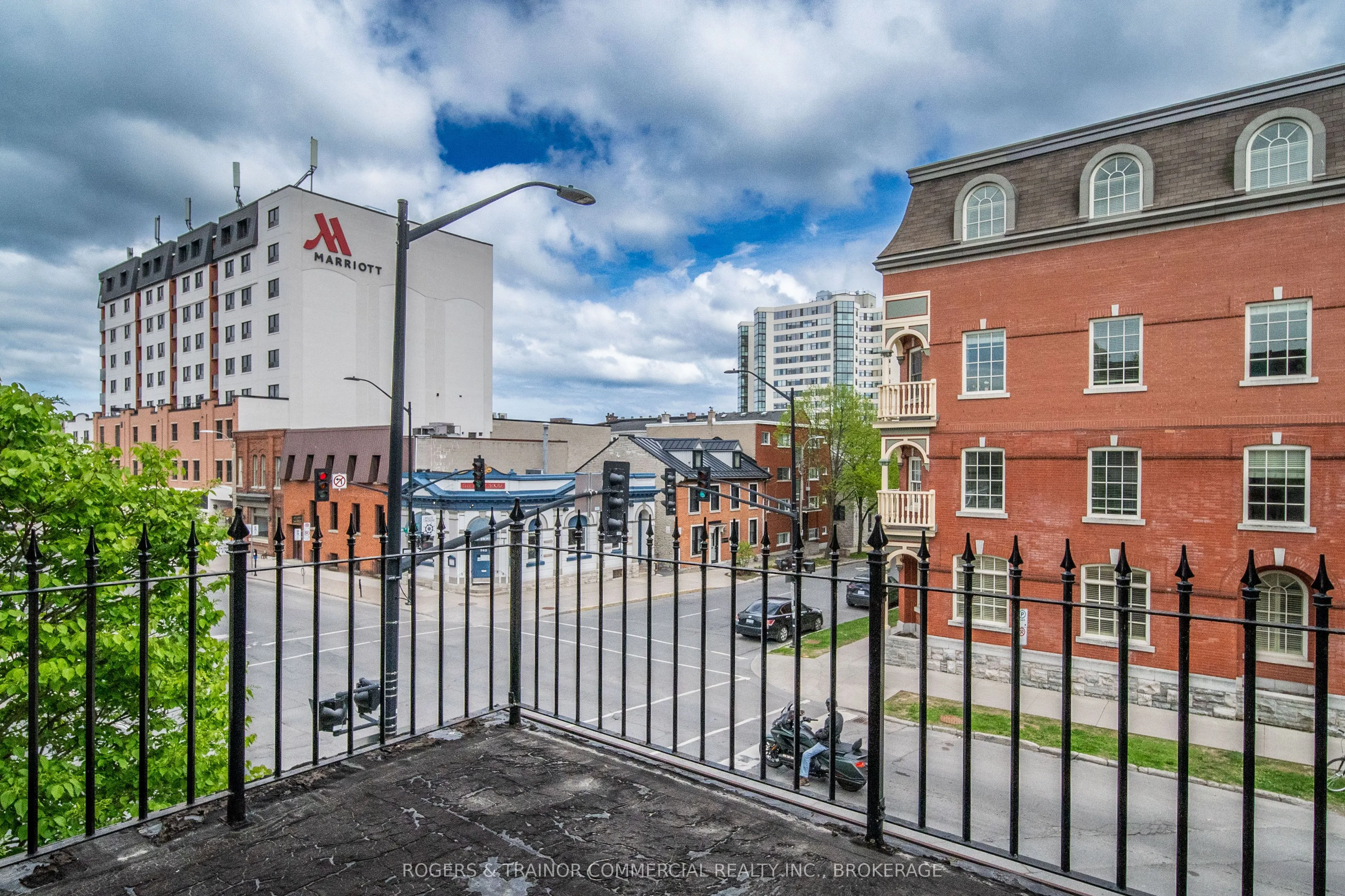 264 King Street E