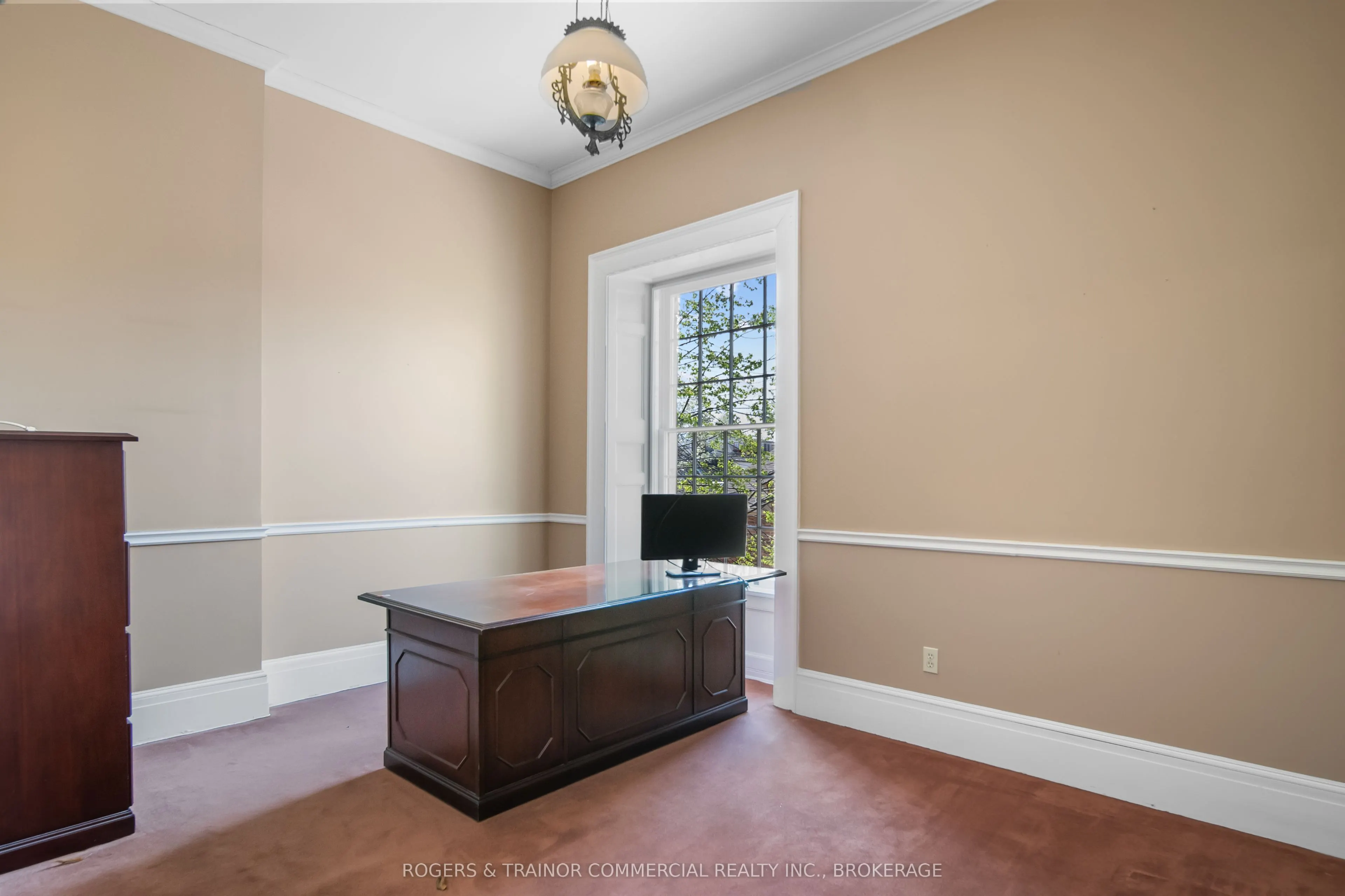 264 King Street E