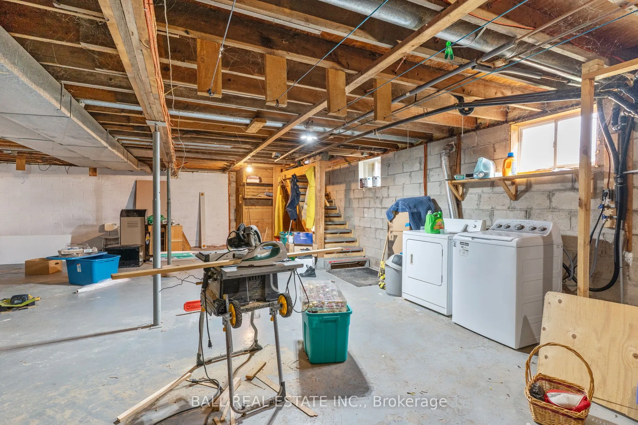 1039 Rainbow Drive