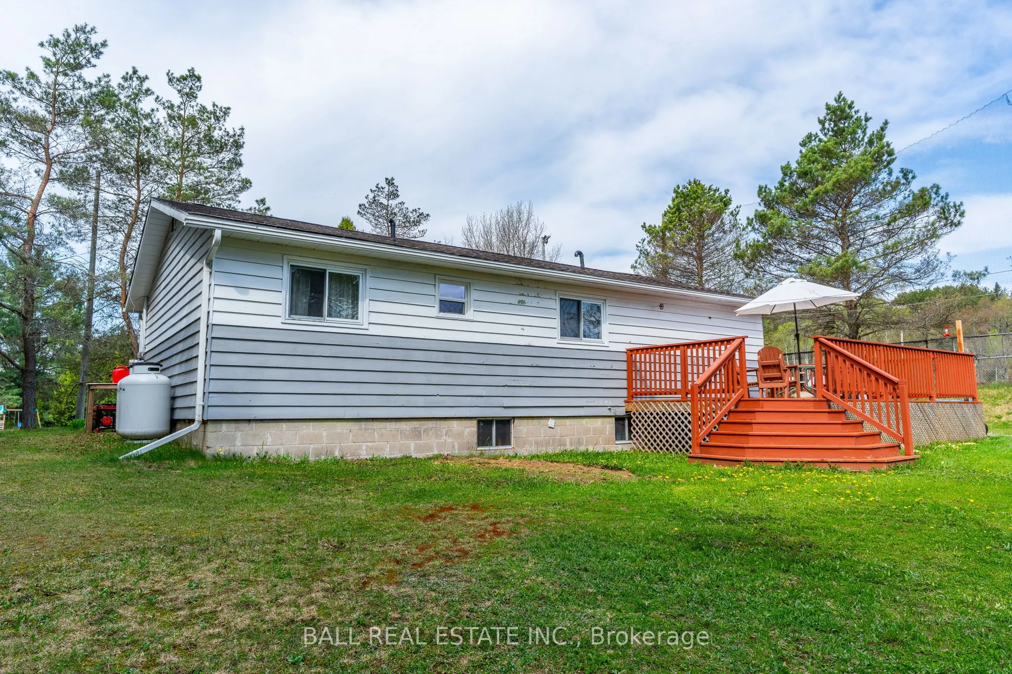 1039 Rainbow Drive