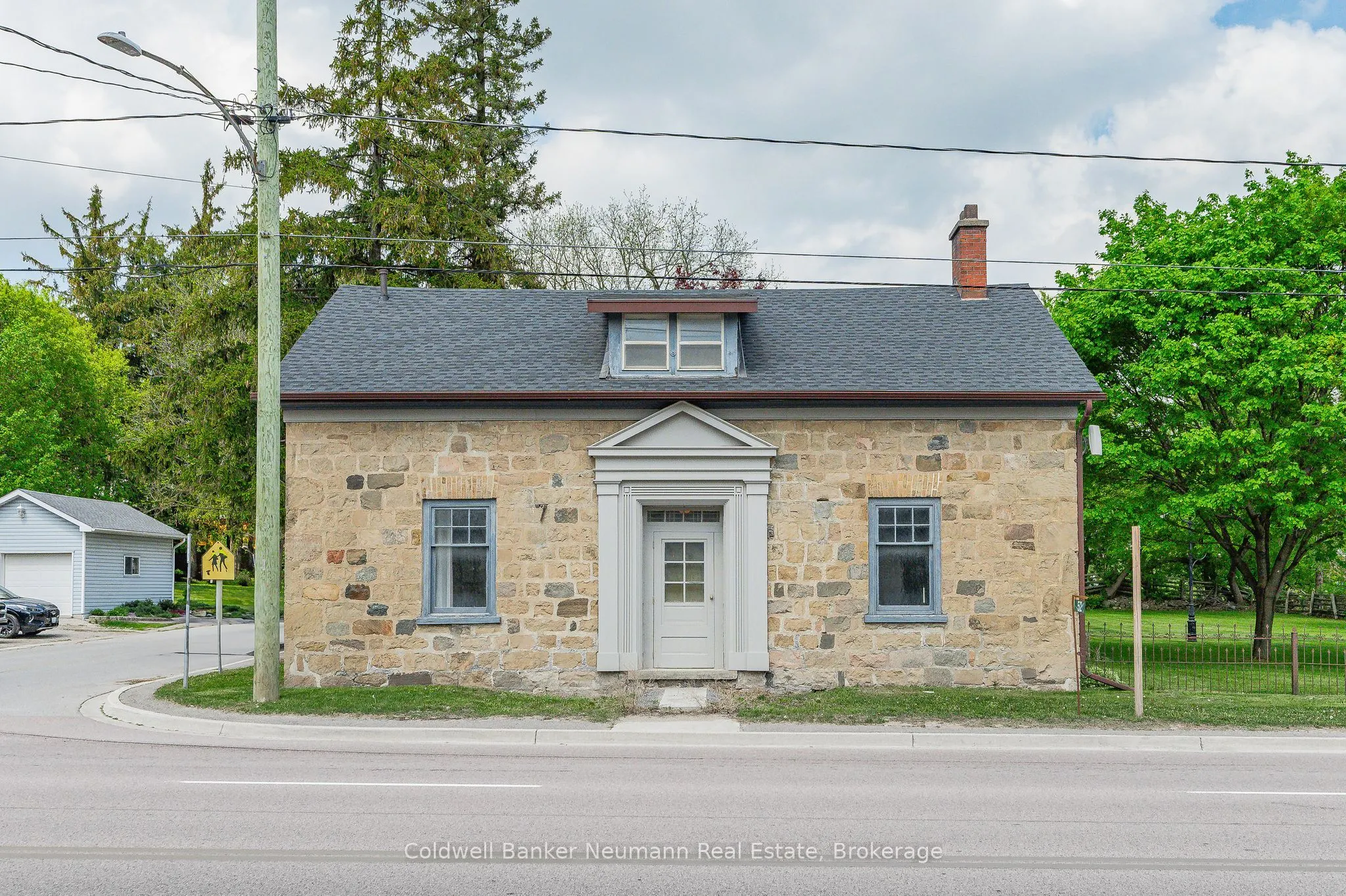 52 Brock Road S