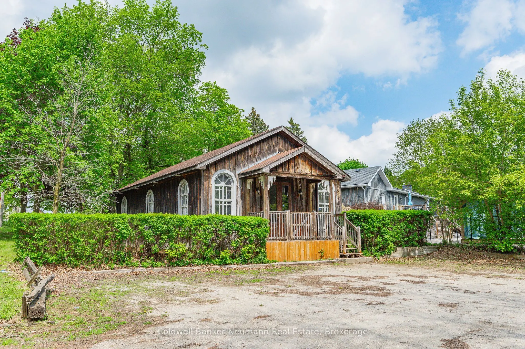 52 Brock Road S