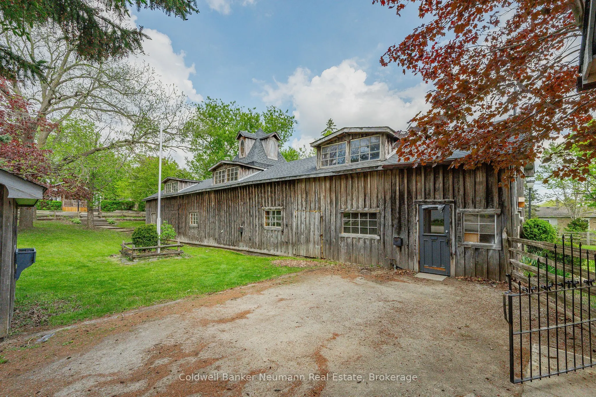 52 Brock Road S