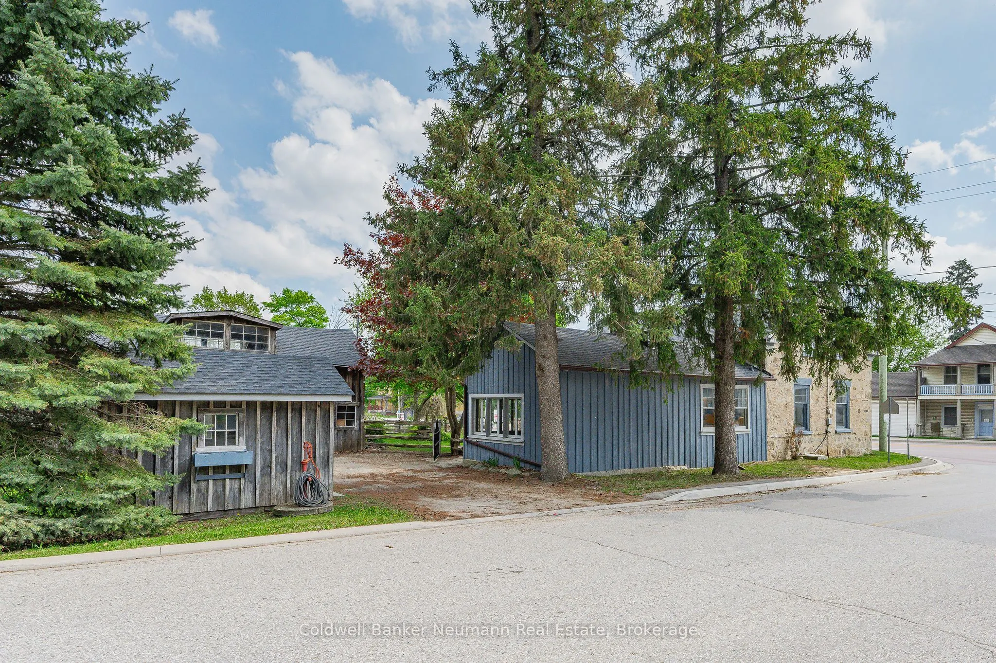 52 Brock Road S