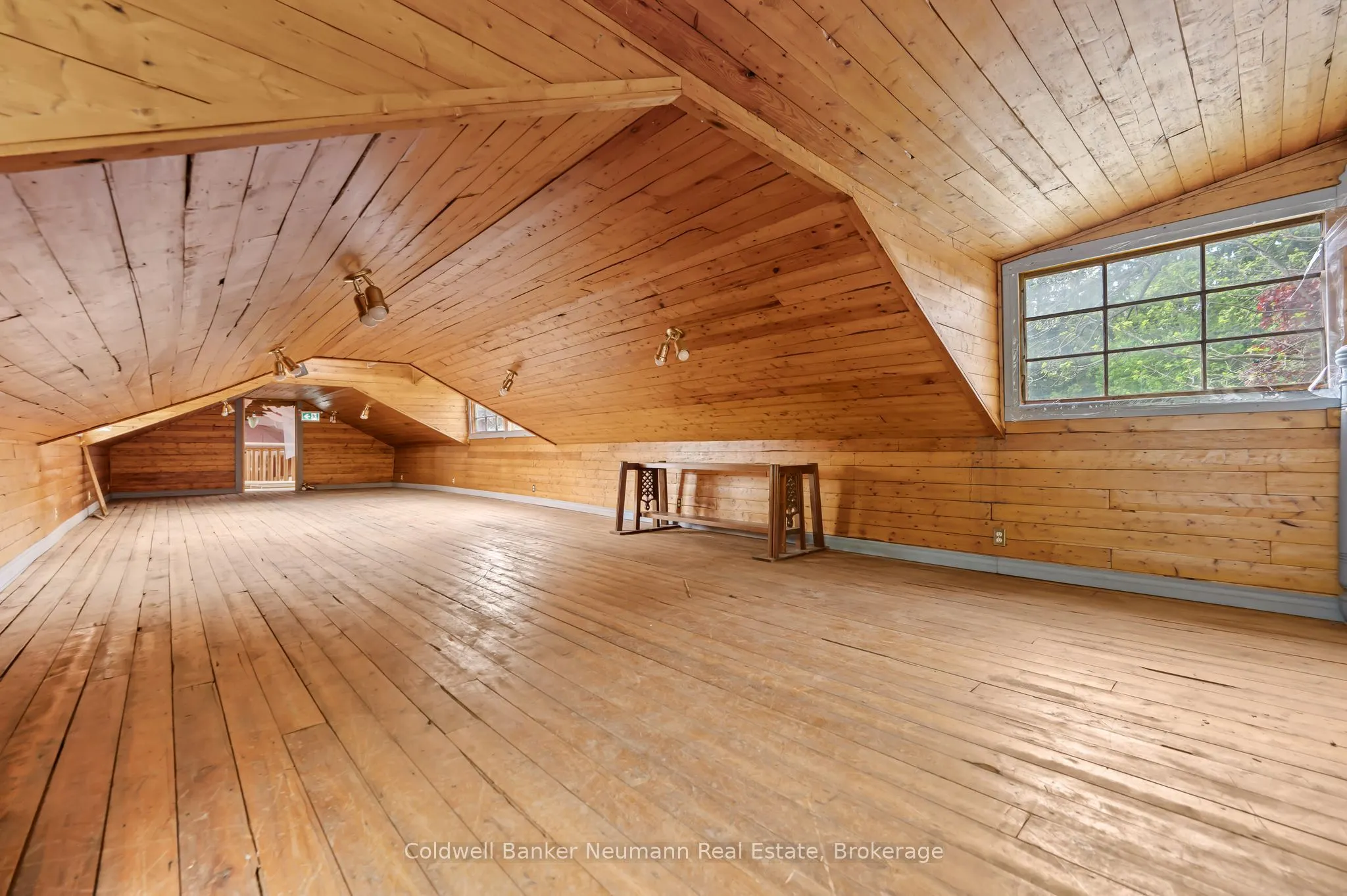 52 Brock Road S