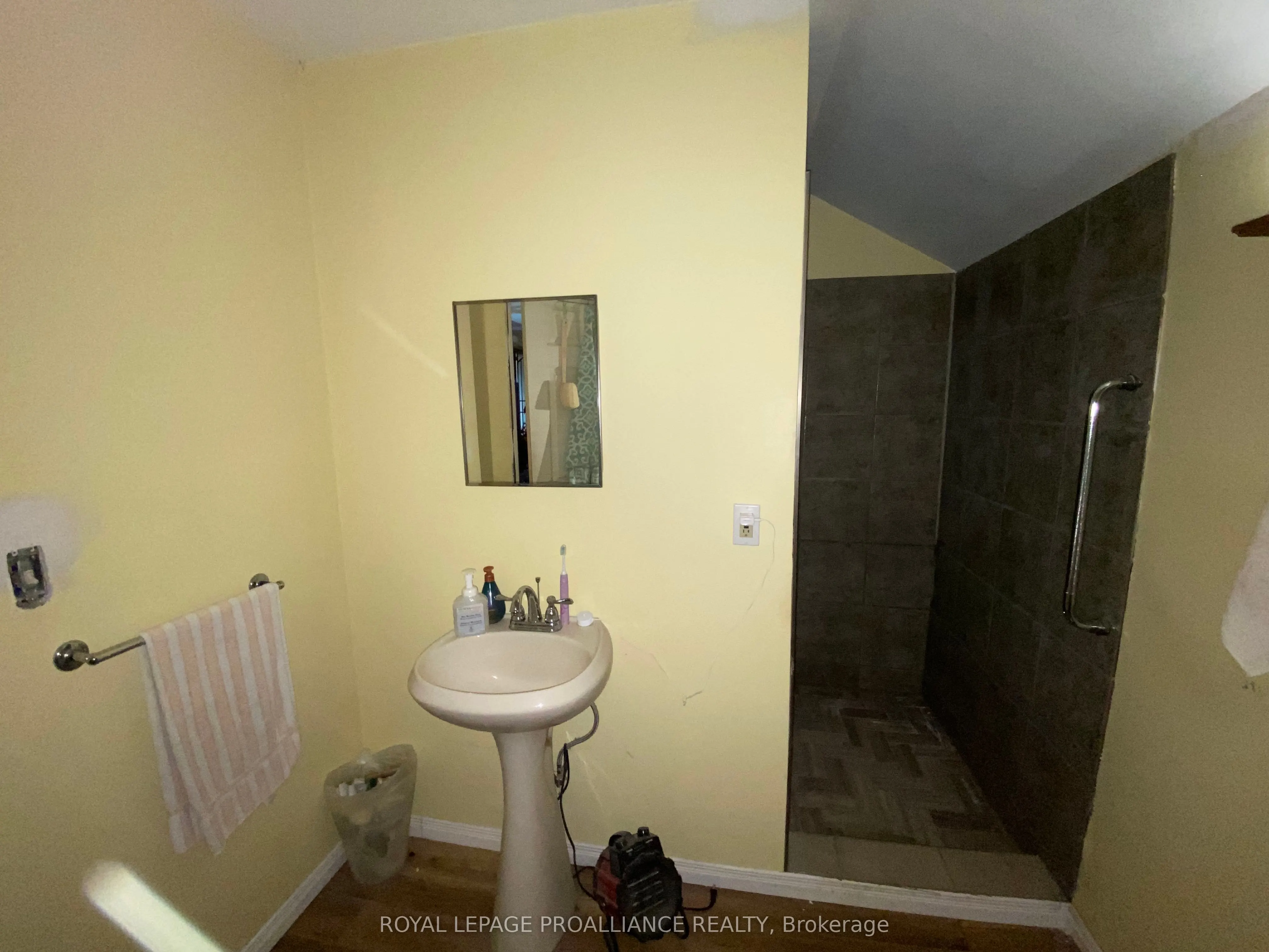 2432 B County 8 Road S