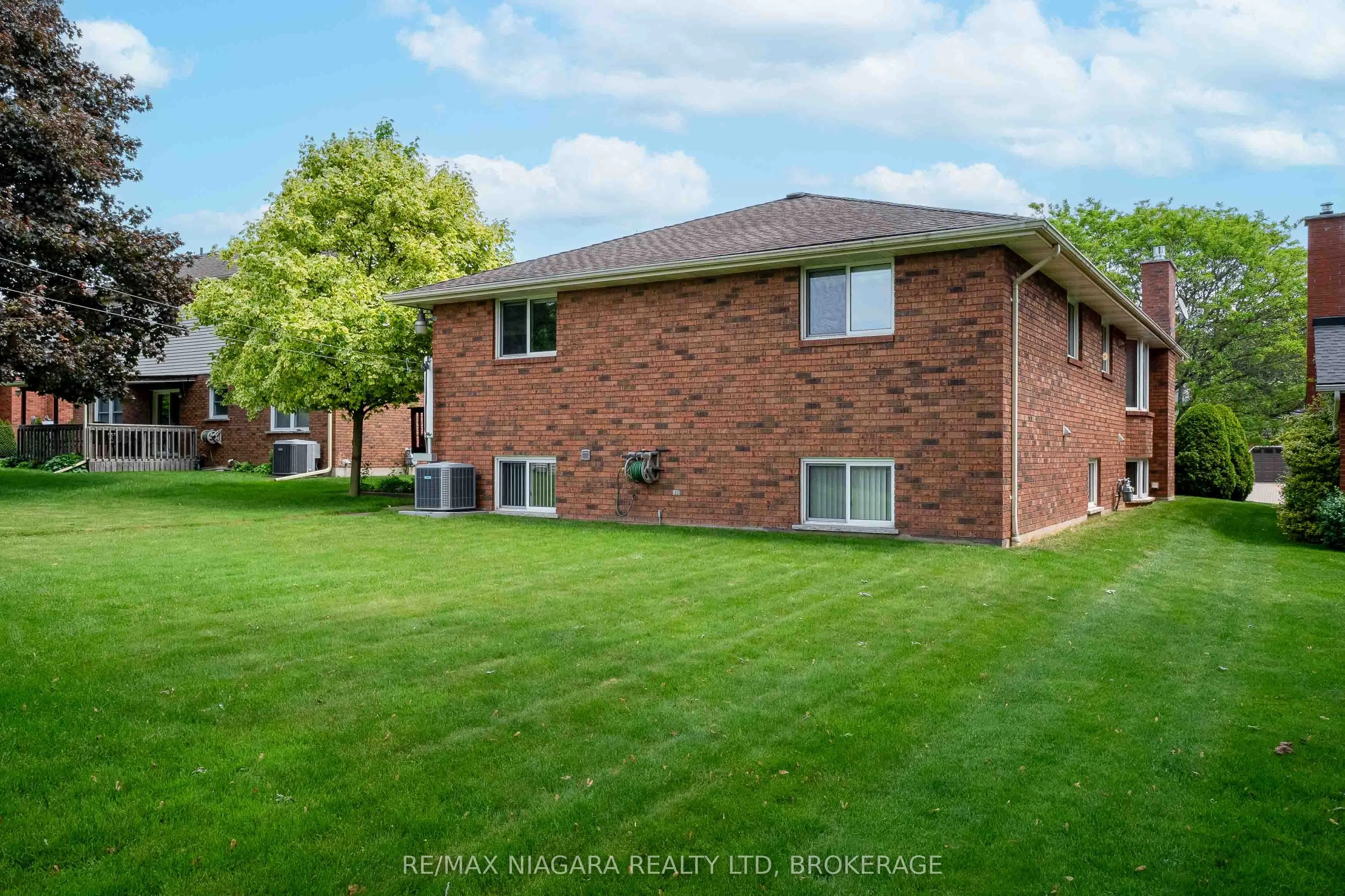 12 Fern Gate