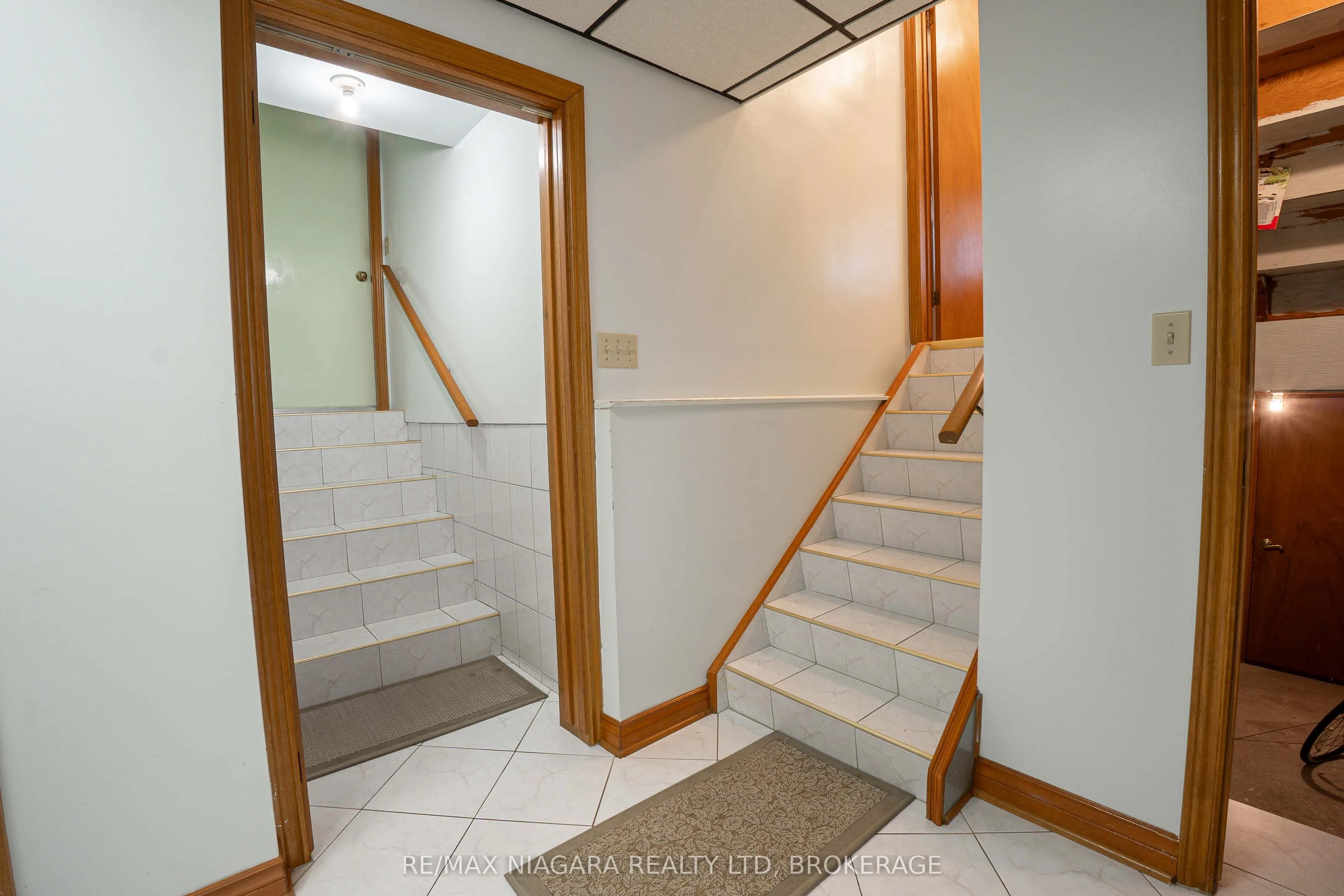 12 Fern Gate