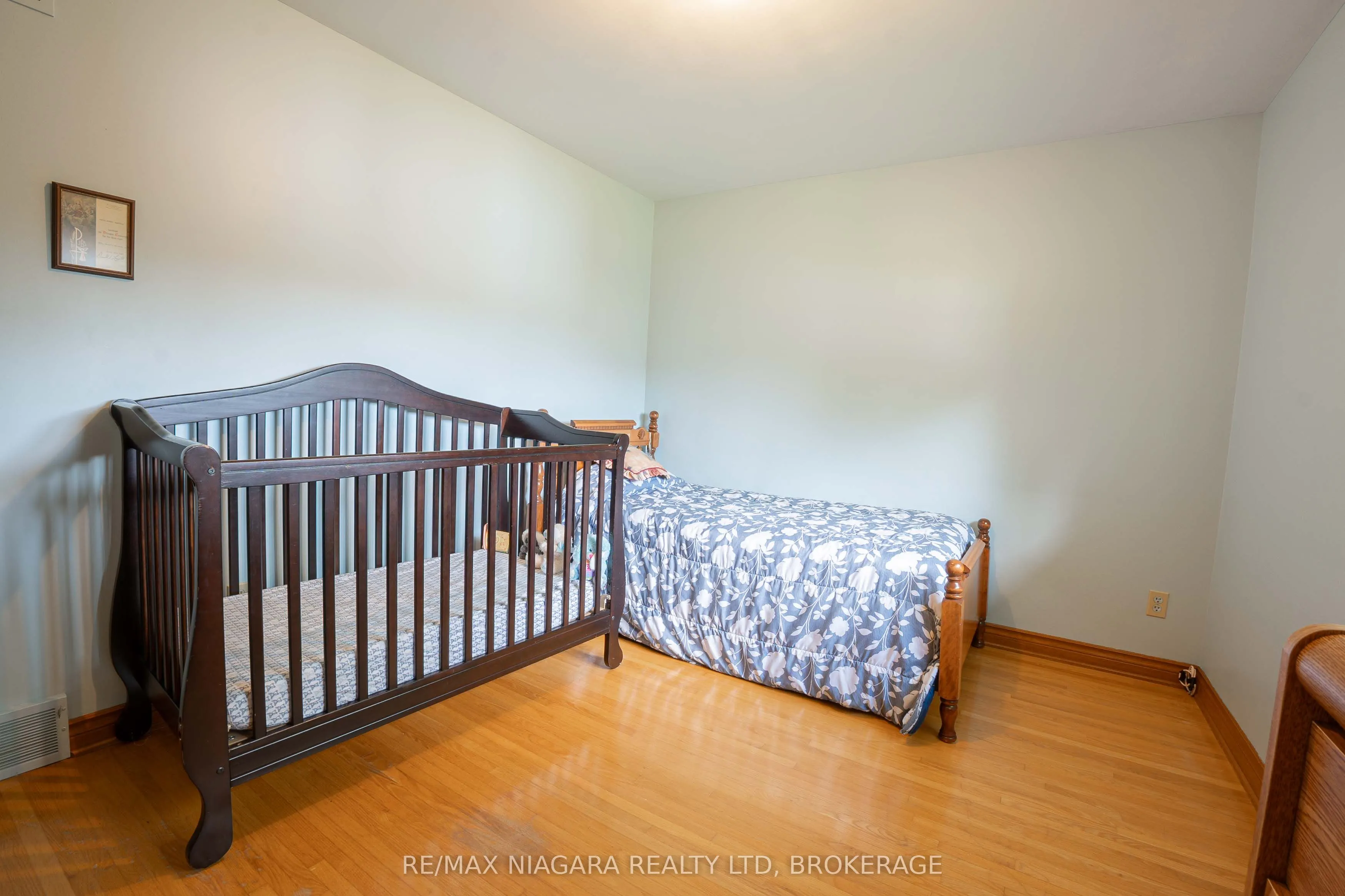 12 Fern Gate