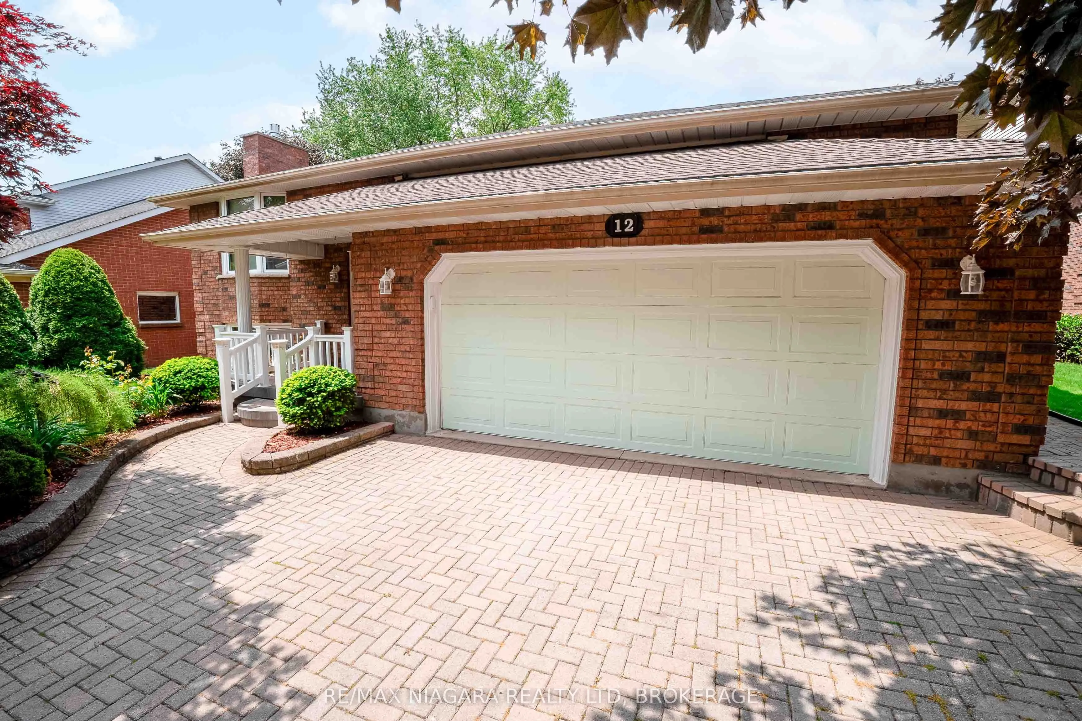 12 Fern Gate