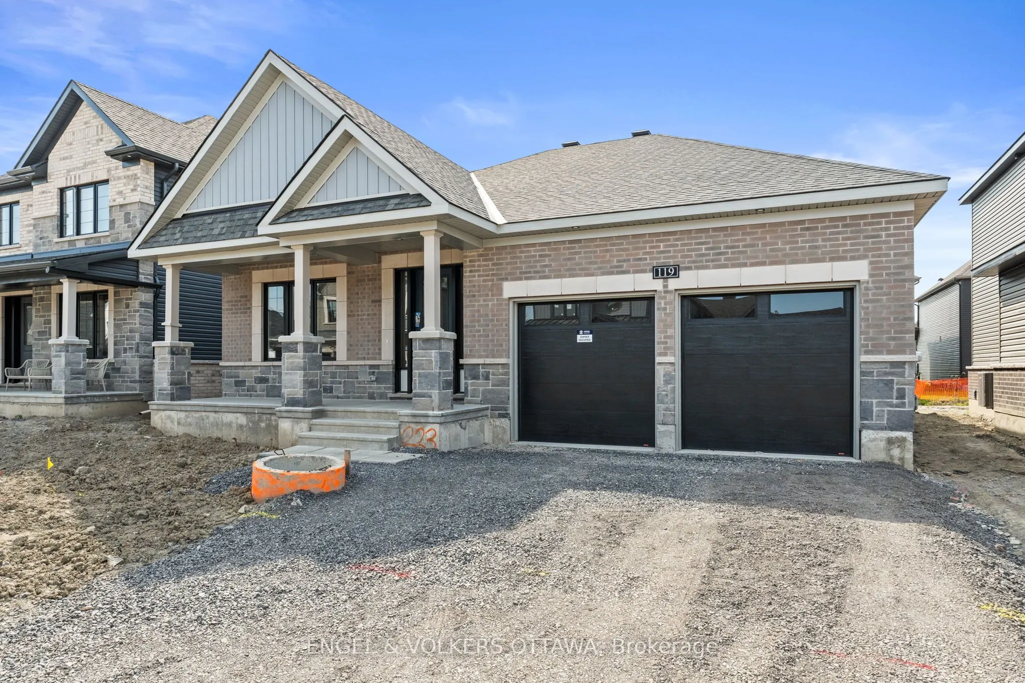 119 D'arleux Place