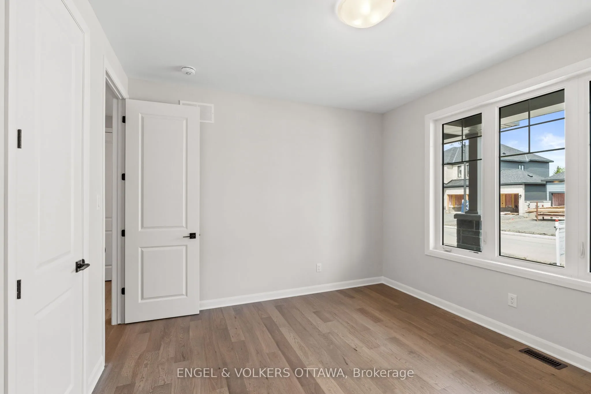 119 D'arleux Place