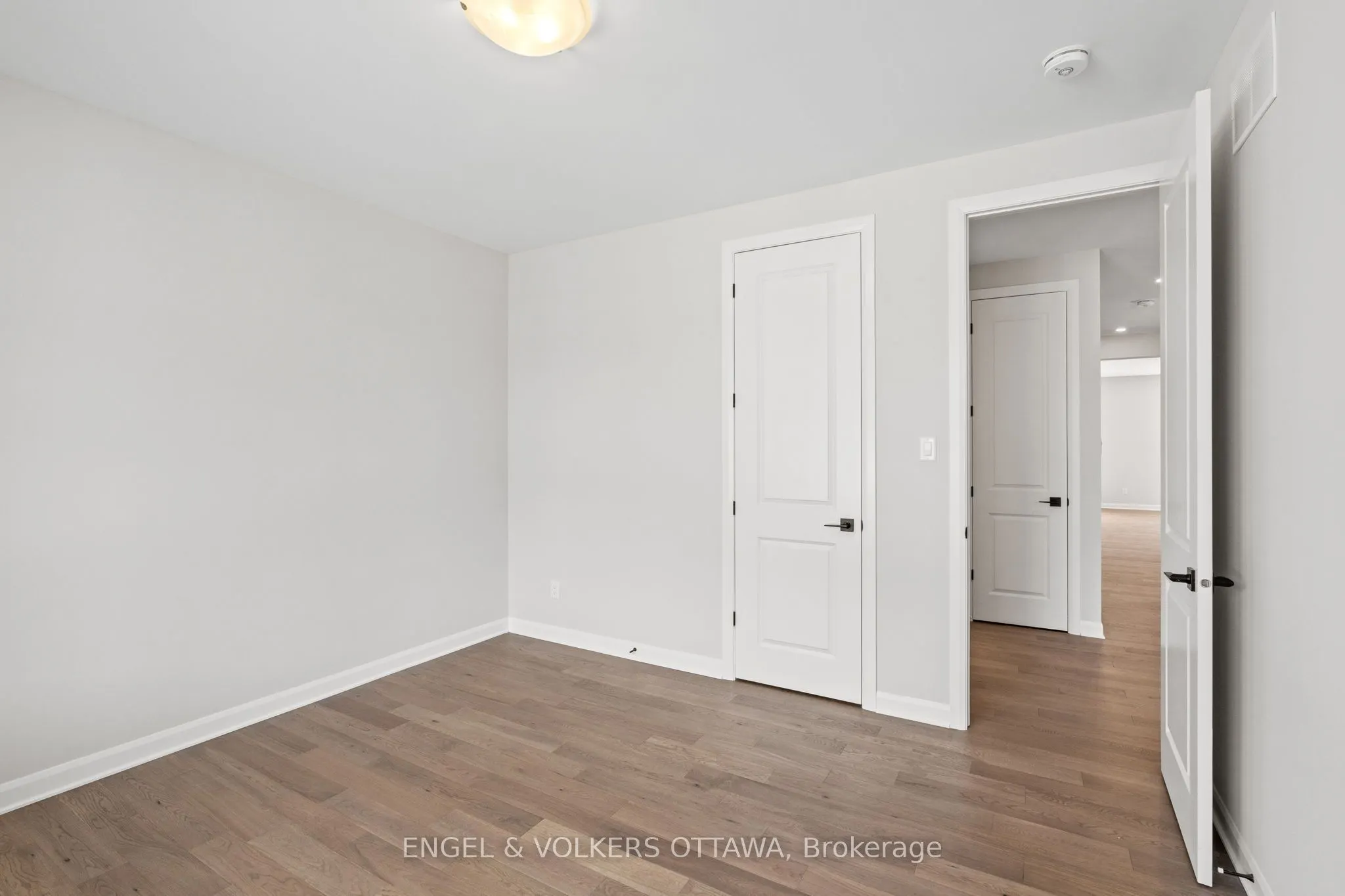 119 D'arleux Place