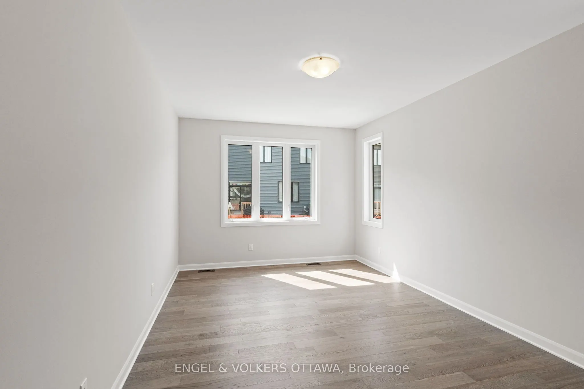 119 D'arleux Place