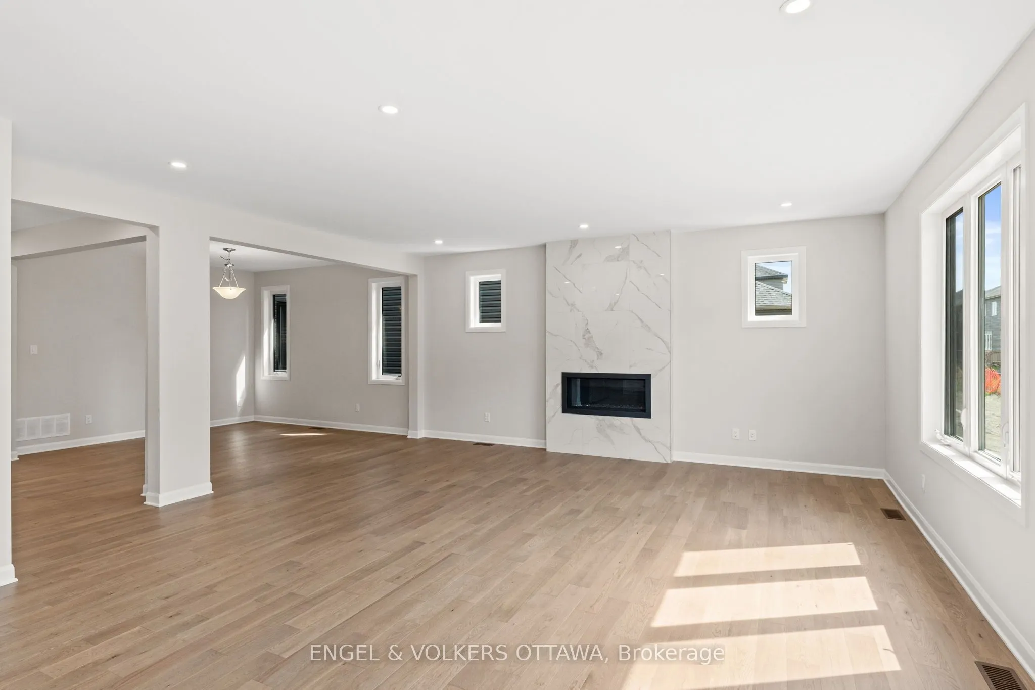 119 D'arleux Place