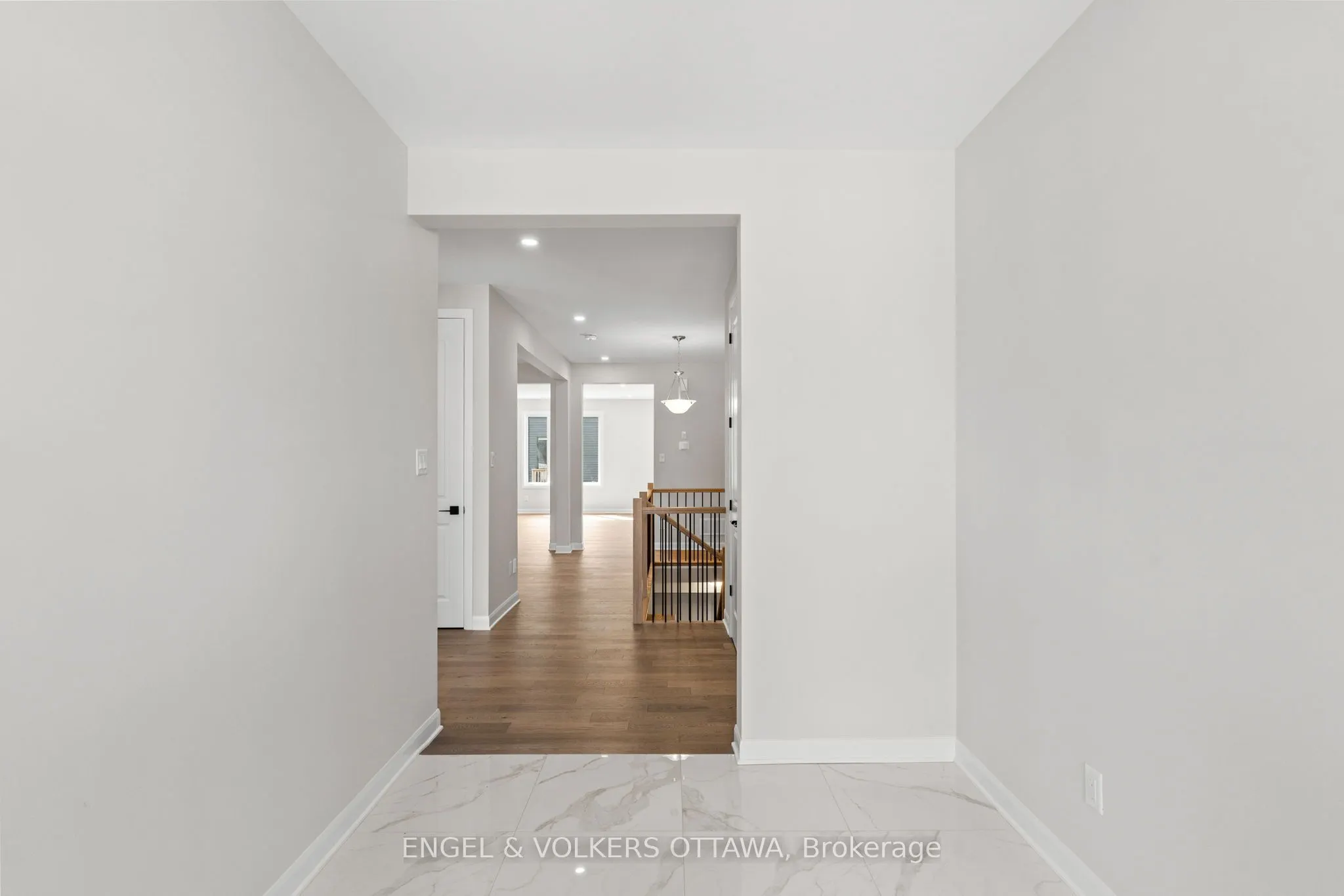 119 D'arleux Place